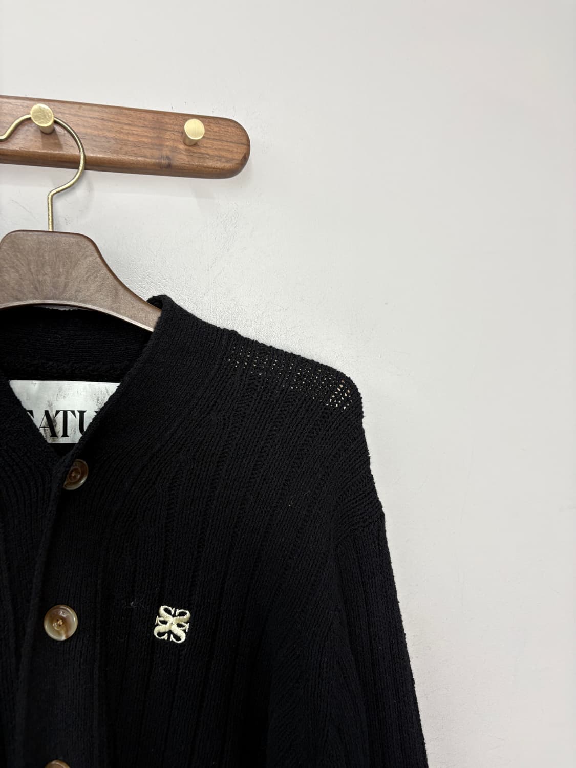 세터 오버사이즈 부클 블랙 가디건 A3763 상품이미지3