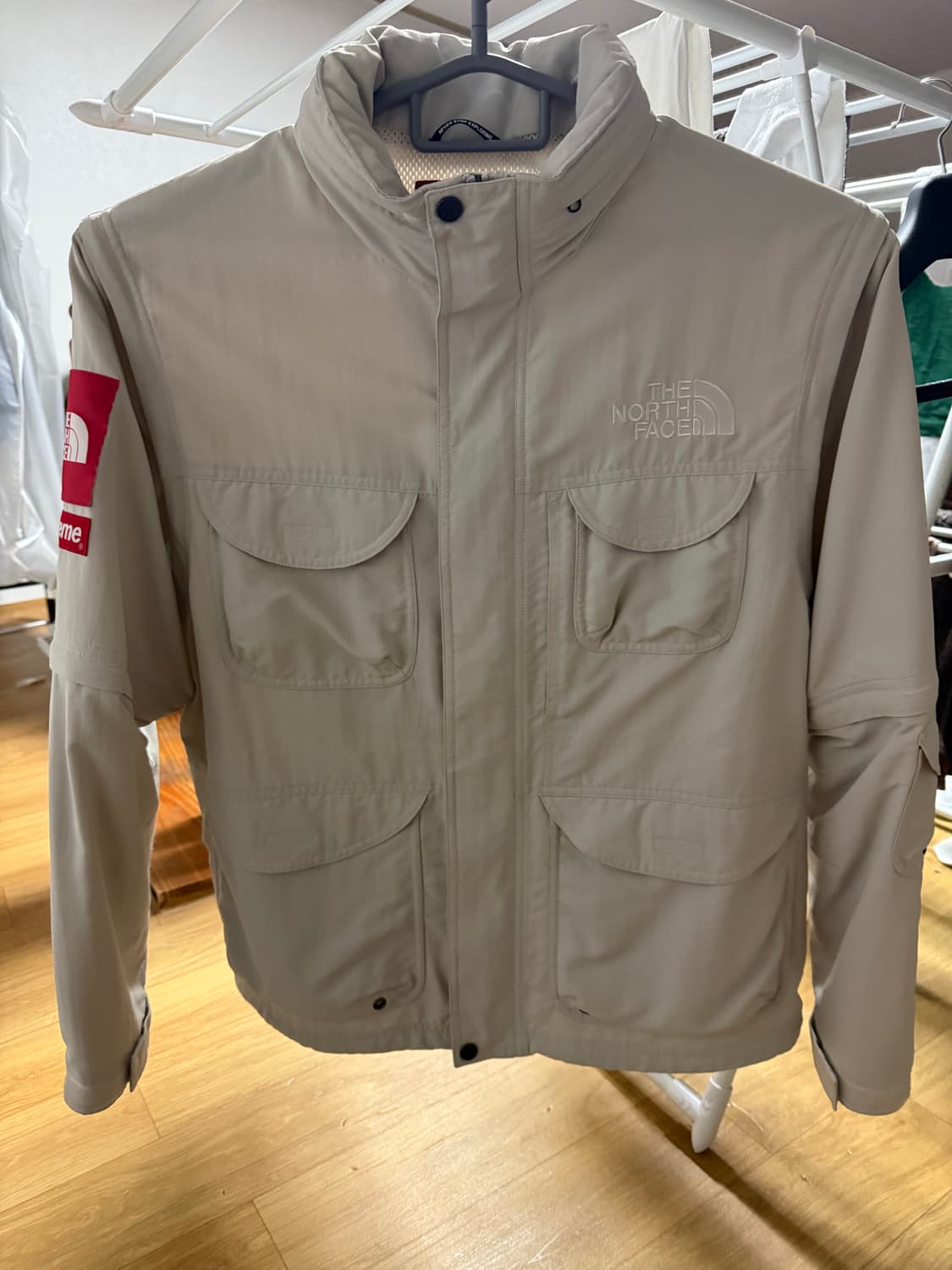 슈프림 x 노스페이스 트레킹 컨버터블 자켓 스톤 - 22SS L size 상품이미지1