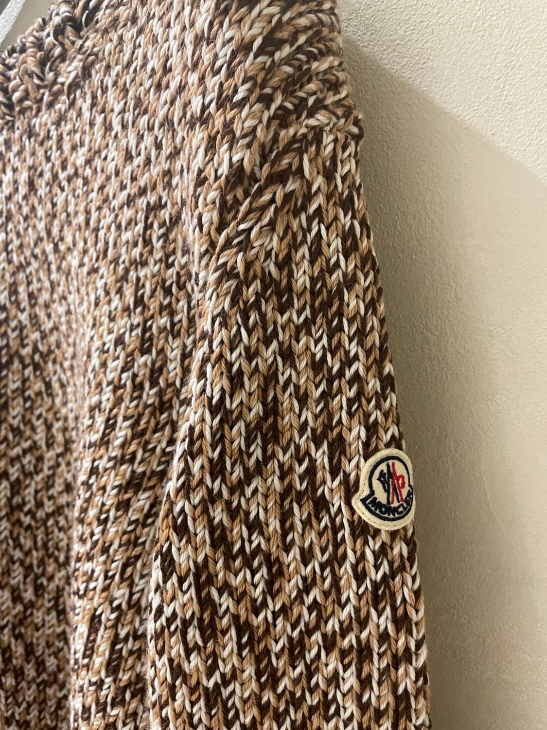 몽끌레어 여성스웨터 상품이미지3