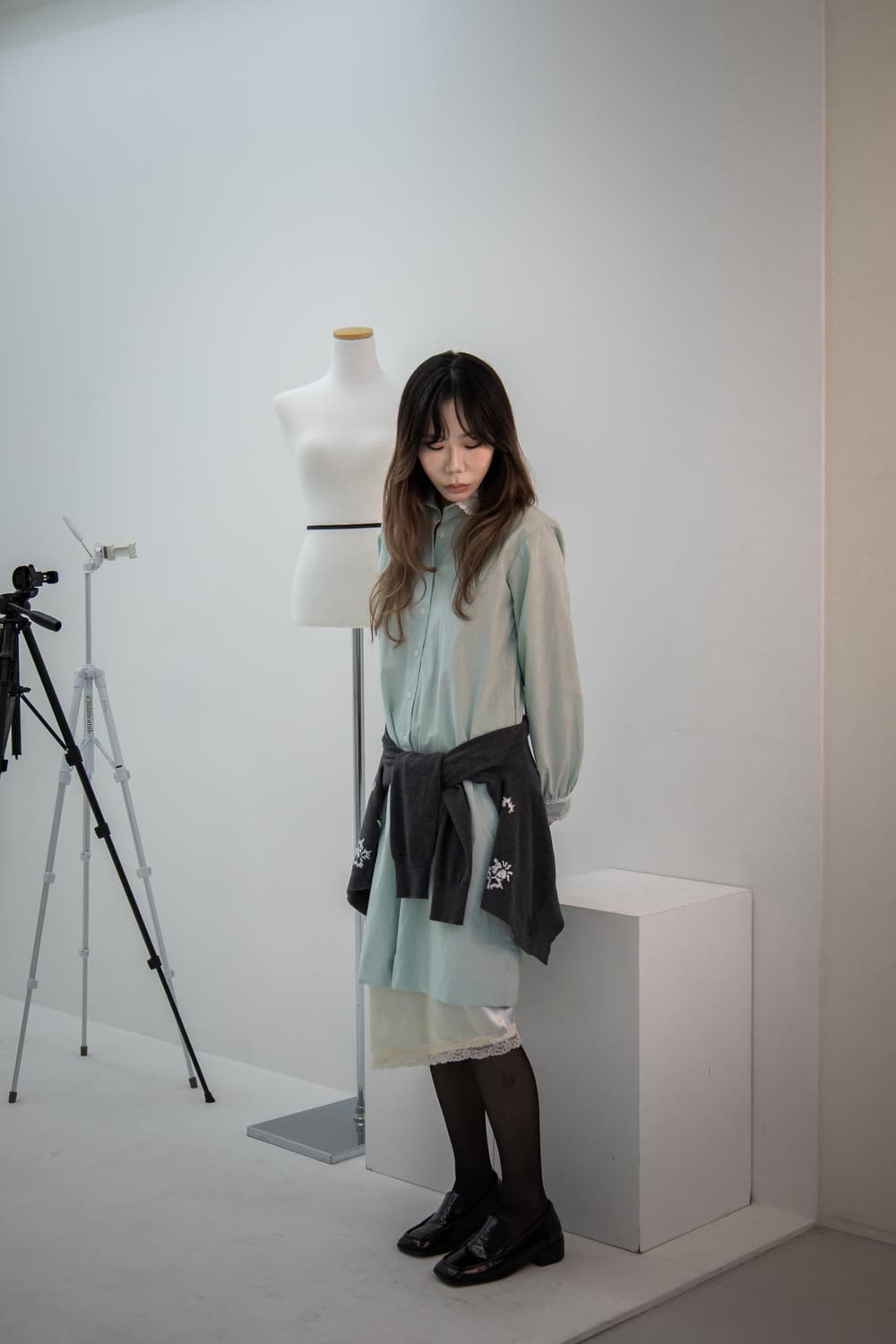 김프티 언발란스 레이스 새틴 스커트 상품이미지4