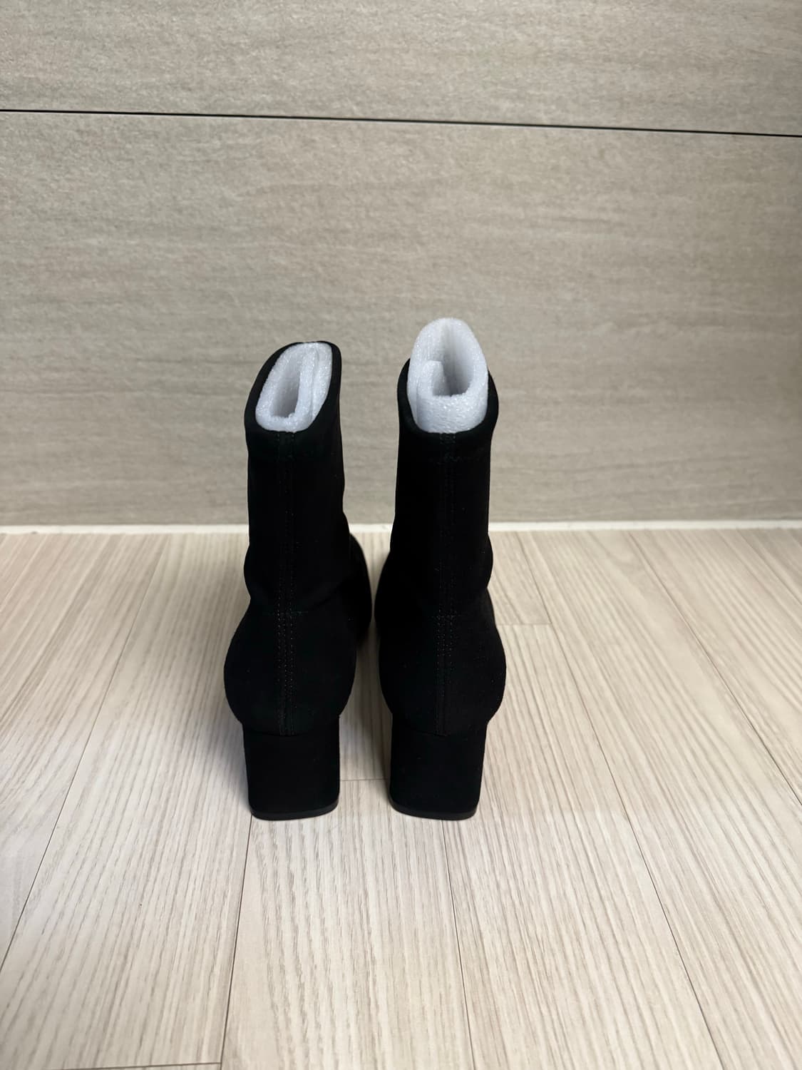 스튜어트와이츠먼 블랙 스웨이드 어니스틴 부티 새상품 상품이미지4