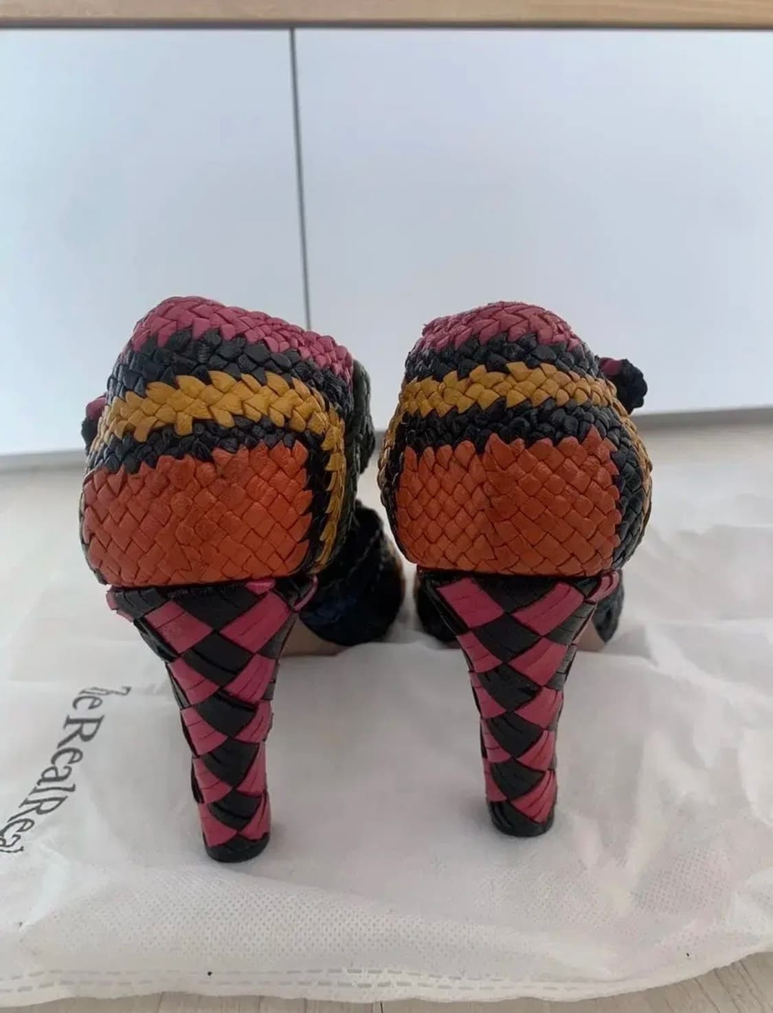 PRADA 프라다 우븐 둥근토 펌프스 상품이미지7