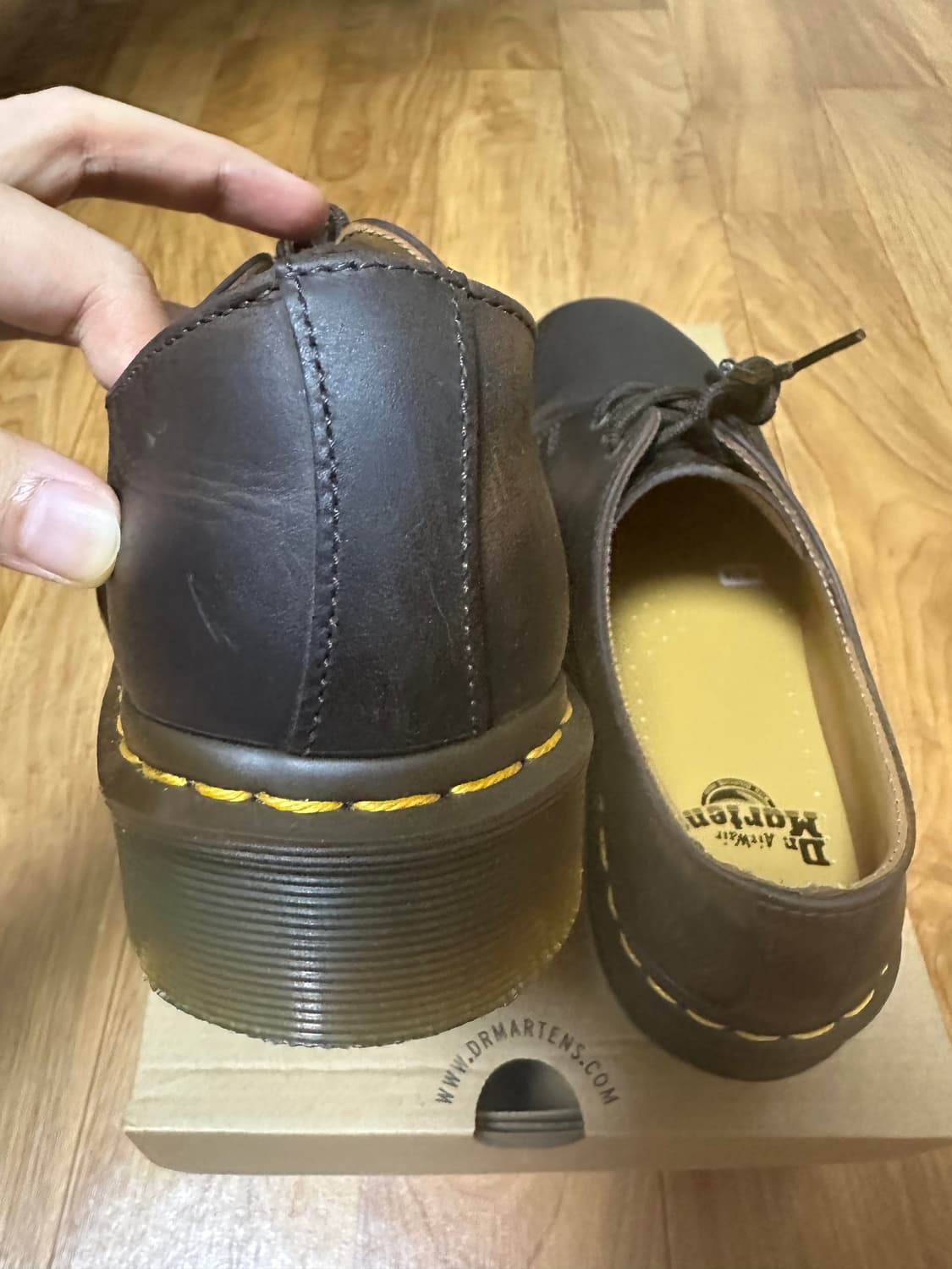 새상품) 닥터마틴 3홀 1461 빈티지브라운 260사이즈 팝니다. 상품이미지4