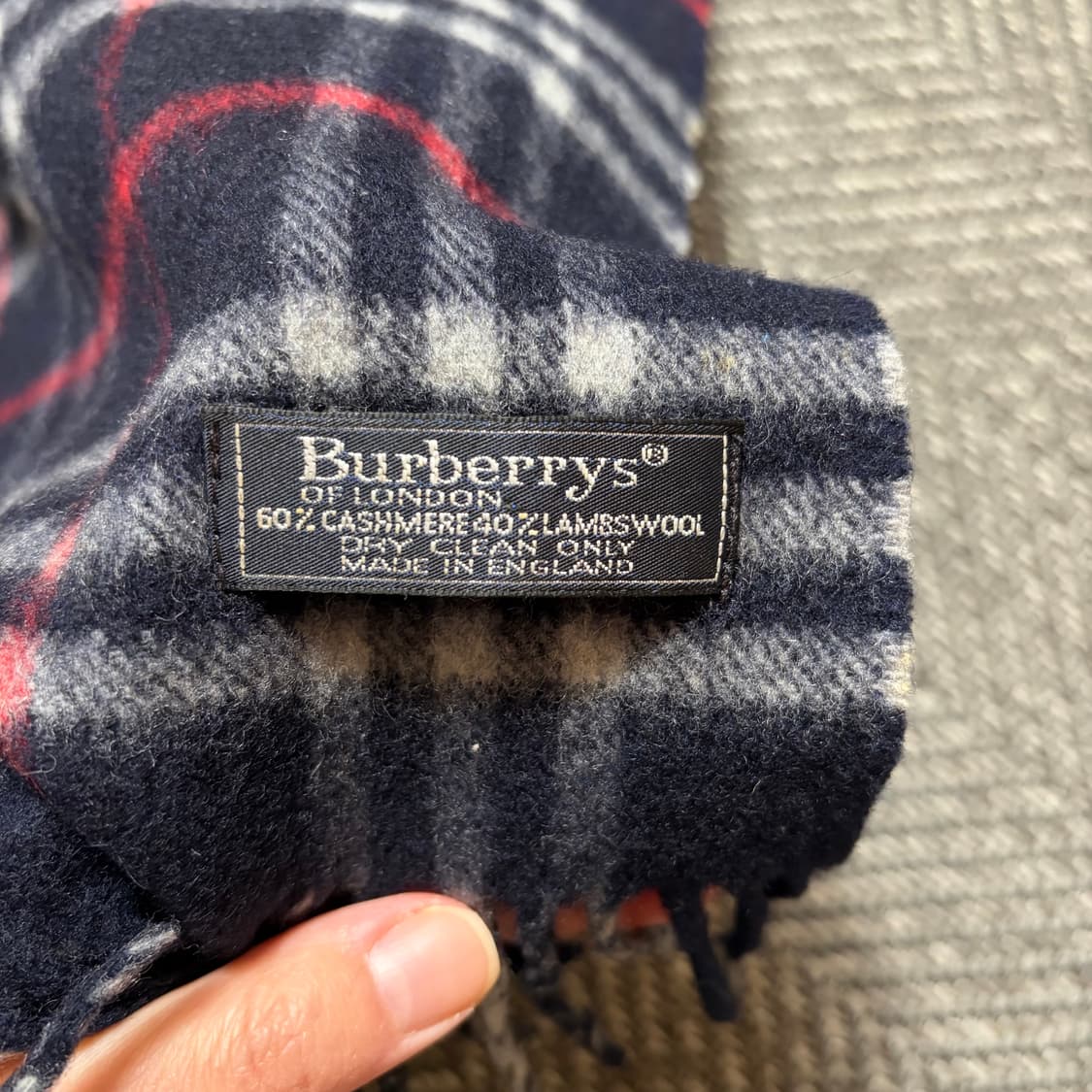 버버리 캐시미어 네이비 레드 체크 머플러 상품이미지4