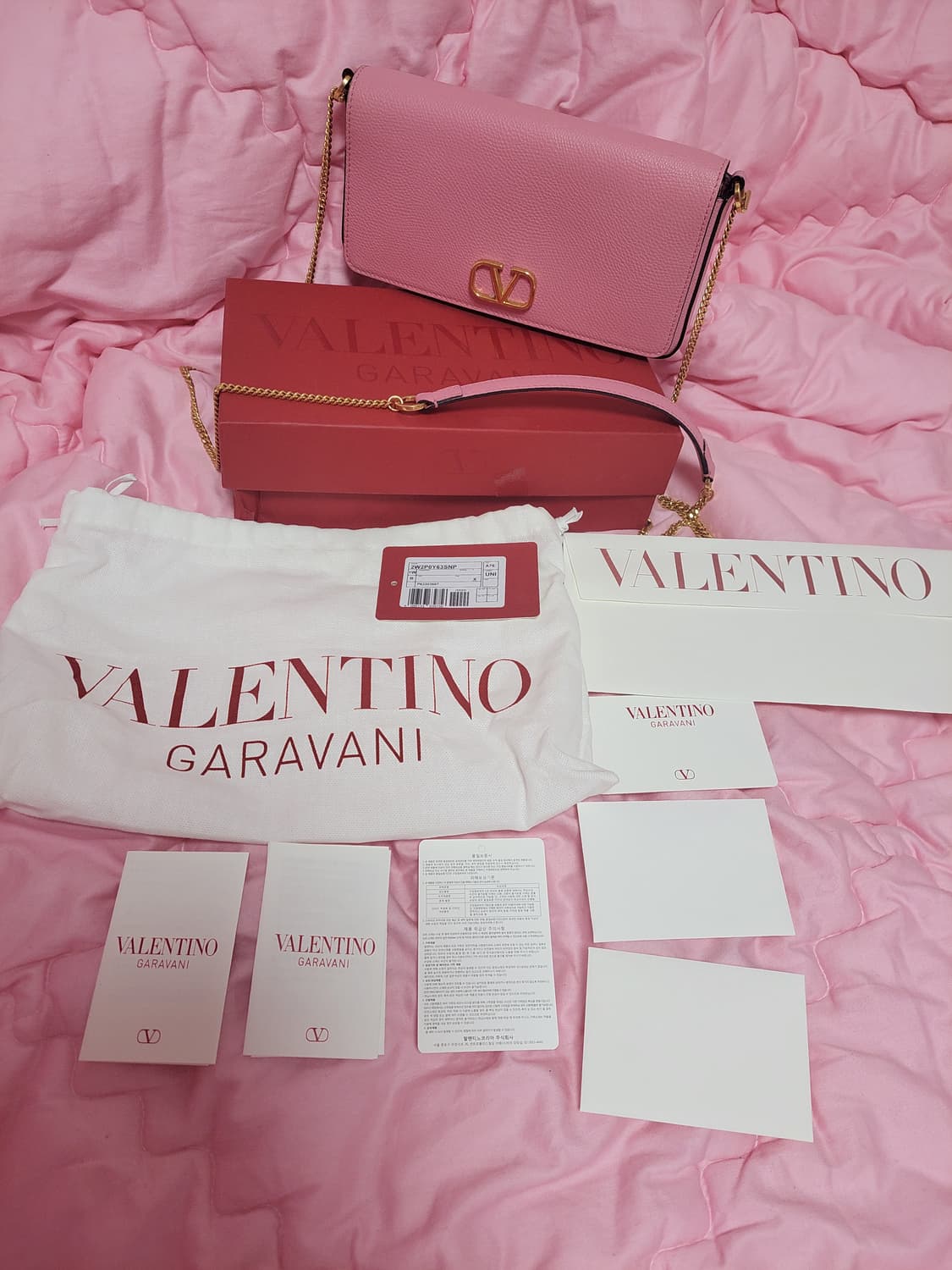 정품)급처상태좋음!발렌티노가라바니 핑크 V로고 WOC 가방 크로스클러치백 상품이미지3
