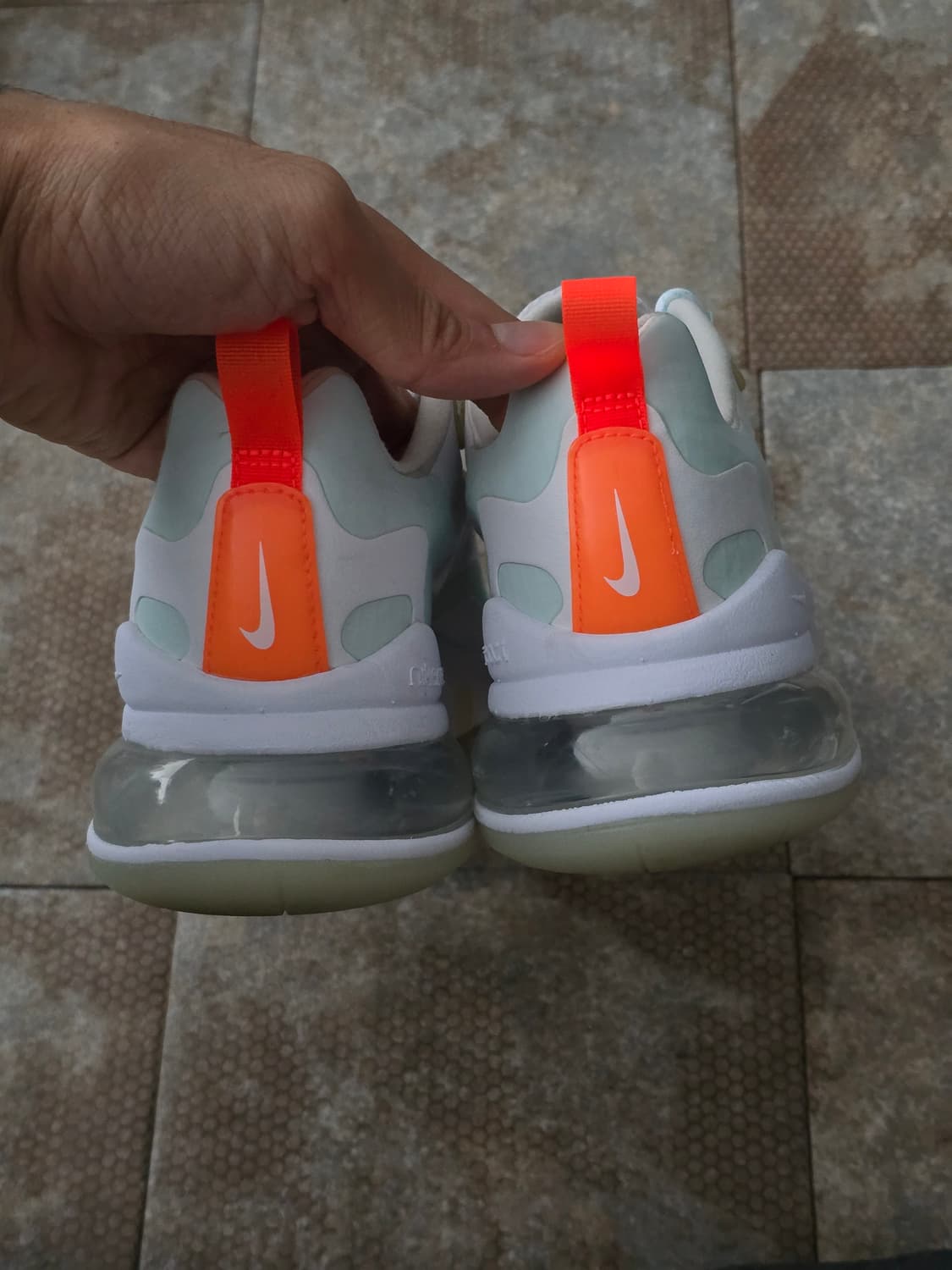 (240)나이키 에어맥스 270 리액트 se 하이퍼 크림슨 상품이미지7