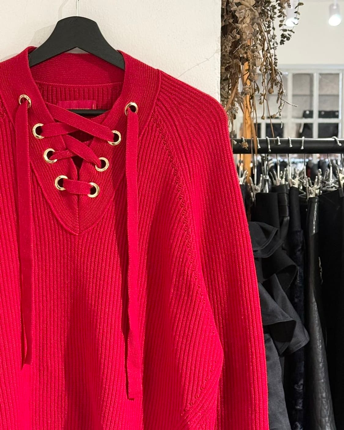 쟈딕앤볼테르 레드 레인울 레이스업 니트 스웨터 상품이미지3