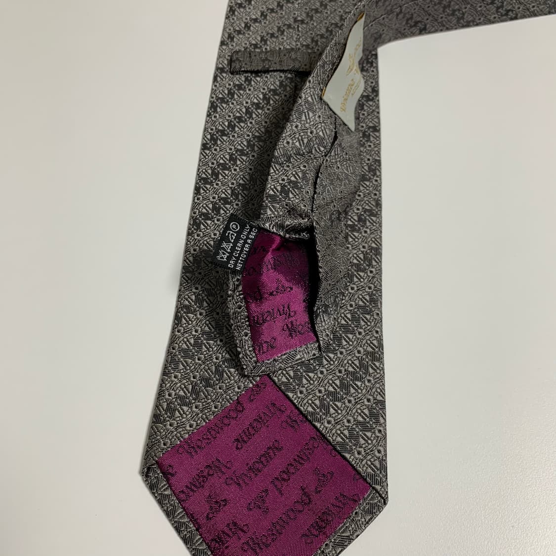 비비안웨스트우드 모노그램 명품넥타이 100실크 A+등급 8.8cm 상품이미지7