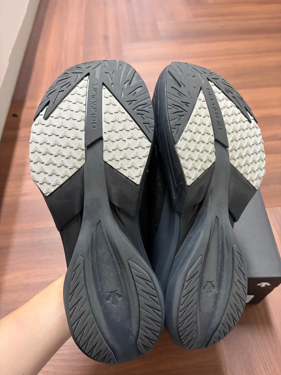 데상트 델타프로 어드밴스 285 상품이미지2