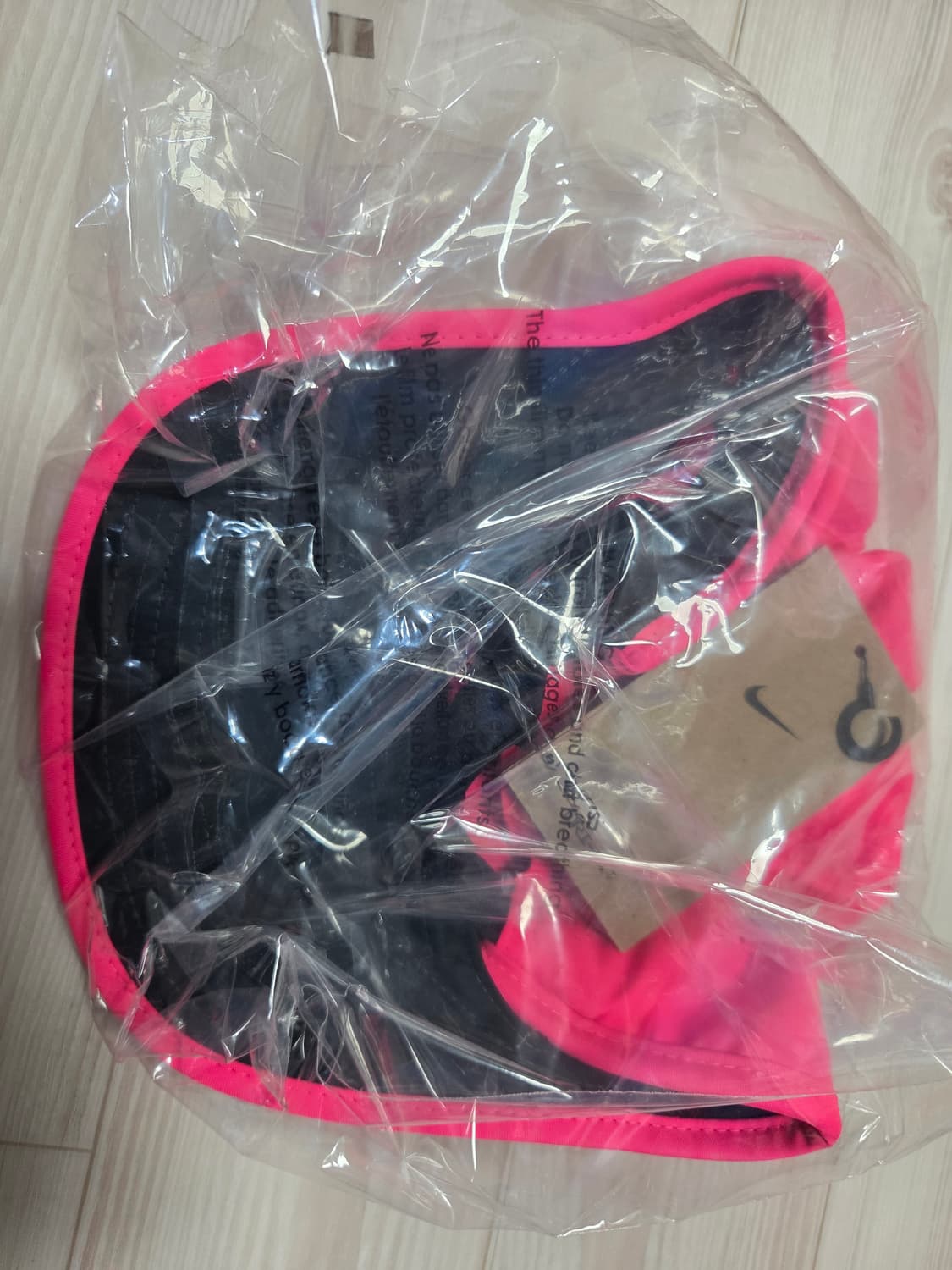 나이키 드라이핏 플라이 언스트럭처 스우시 캡 하이퍼 팝니다. 상품이미지3