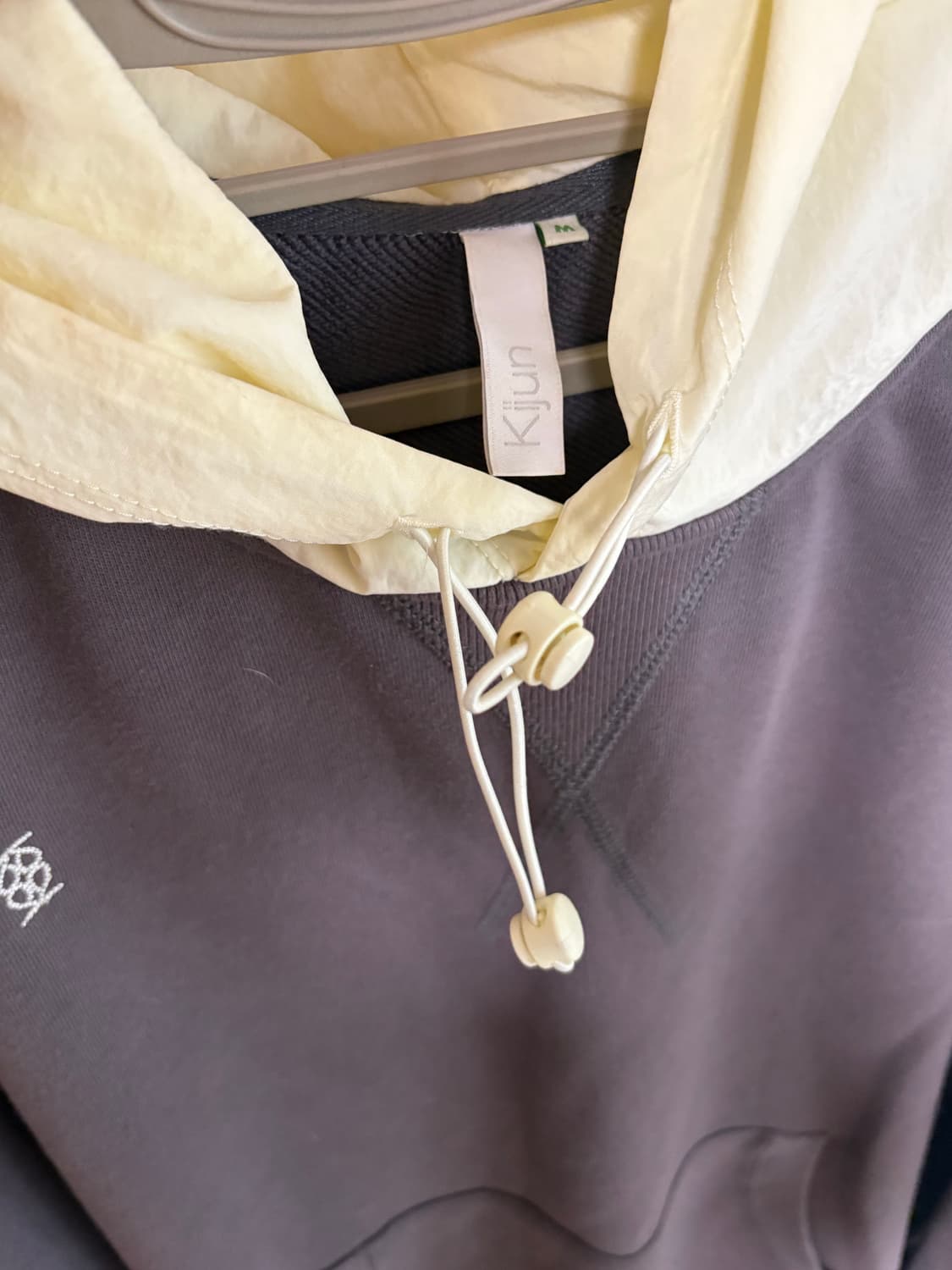 기준 ALVY Hoodie Charcoal Light Yellow 상품이미지9