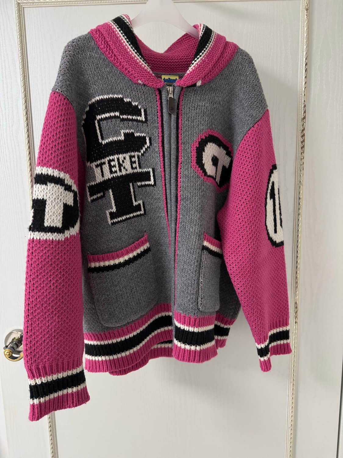 테켓 니트 집업 상품이미지1