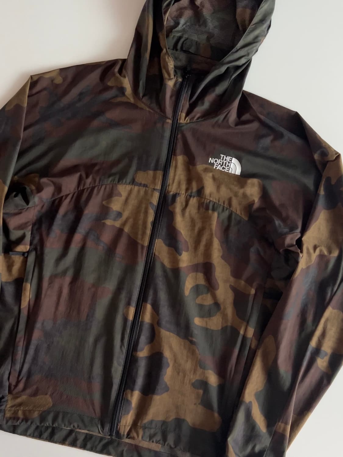 노스페이스 노벨티 카모 바람막이 M 상품이미지4
