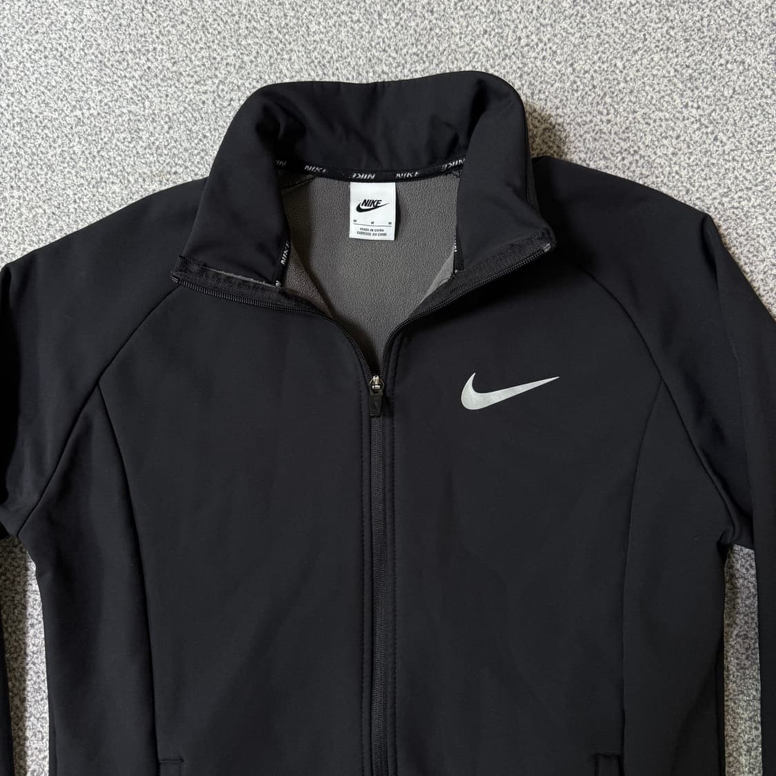 나이키 소프트쉘 트랙탑 여성용 M 상품이미지3