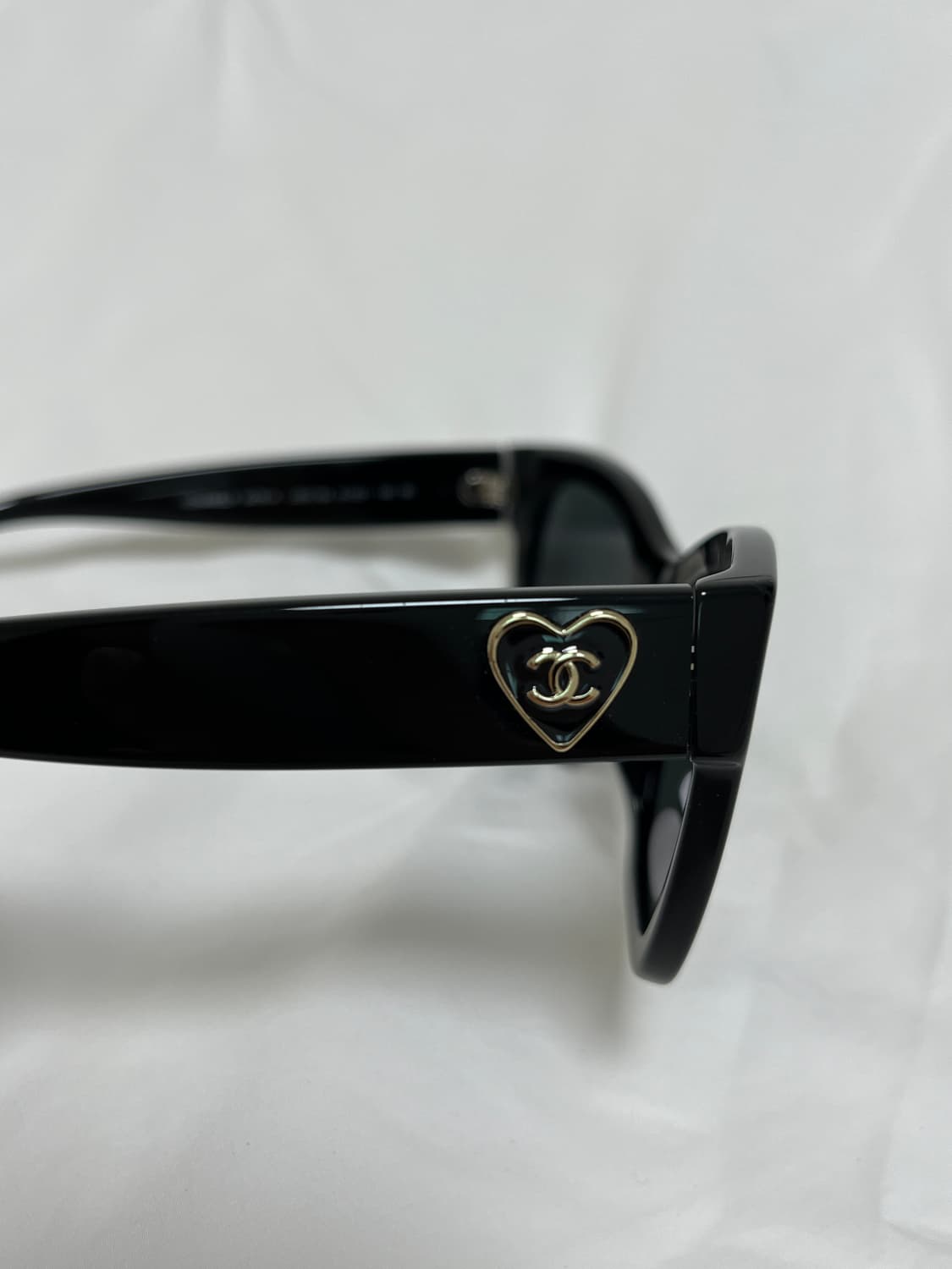 샤넬 하트 선글라스 상품이미지4