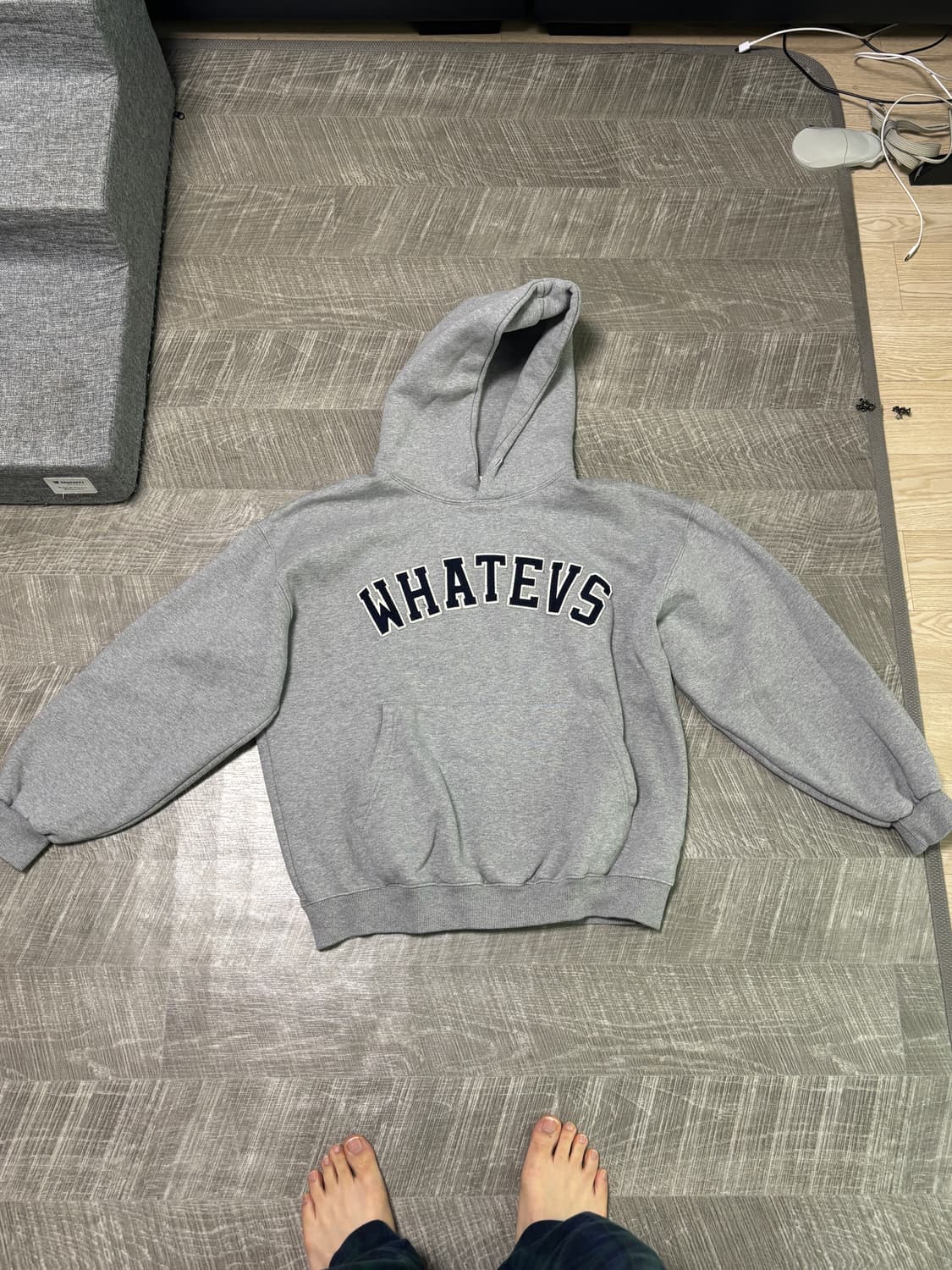 WHATEVS 왓에버스 기모 회색 후드티 상품이미지1