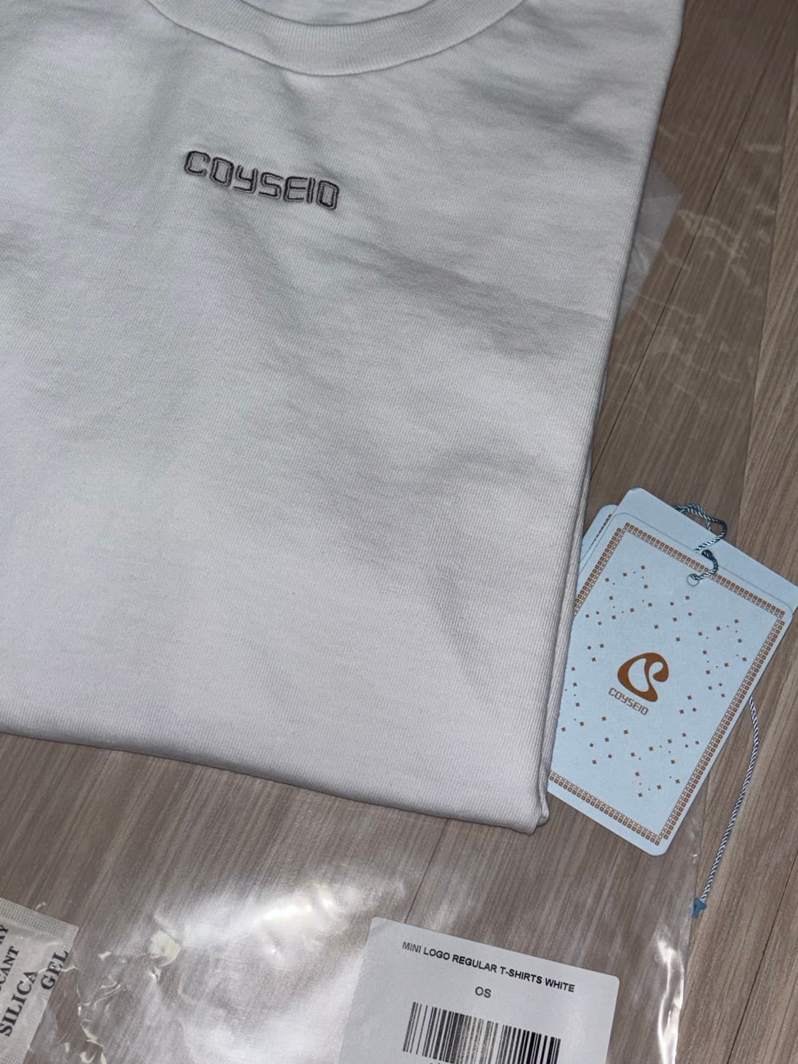 COYSEIO 코이세이오 미니 로고 티셔츠 화이트 상품이미지3