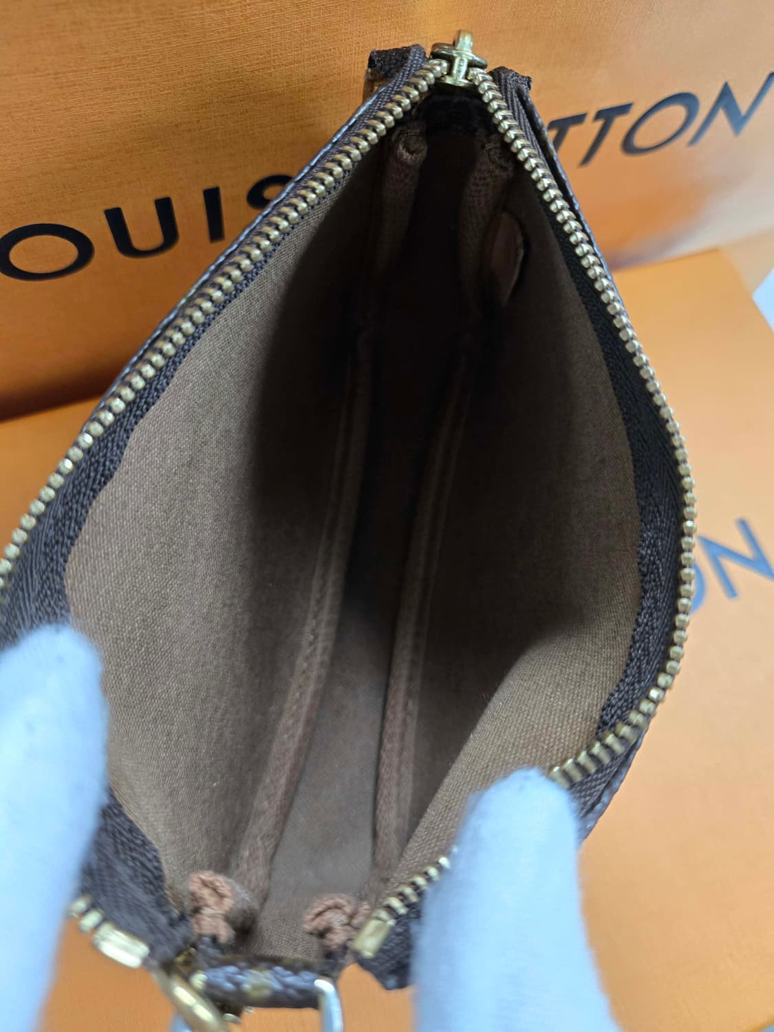 [50%할인] 루이비통 악세수아 미니 상품이미지5