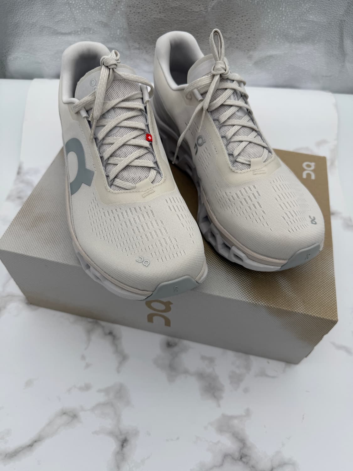 온러닝 클라우드몬스터2 샌드 프로스트 상품이미지1