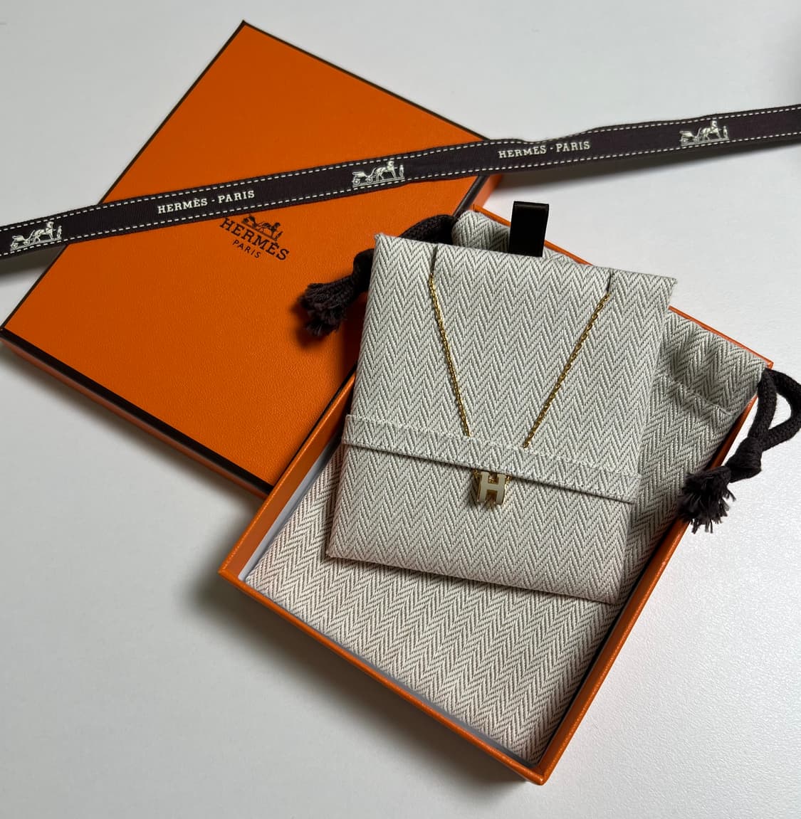 [정품] 새상품급 / 에르메스 팝아슈 미니 목걸이 골드&마롱글라세 상품이미지3