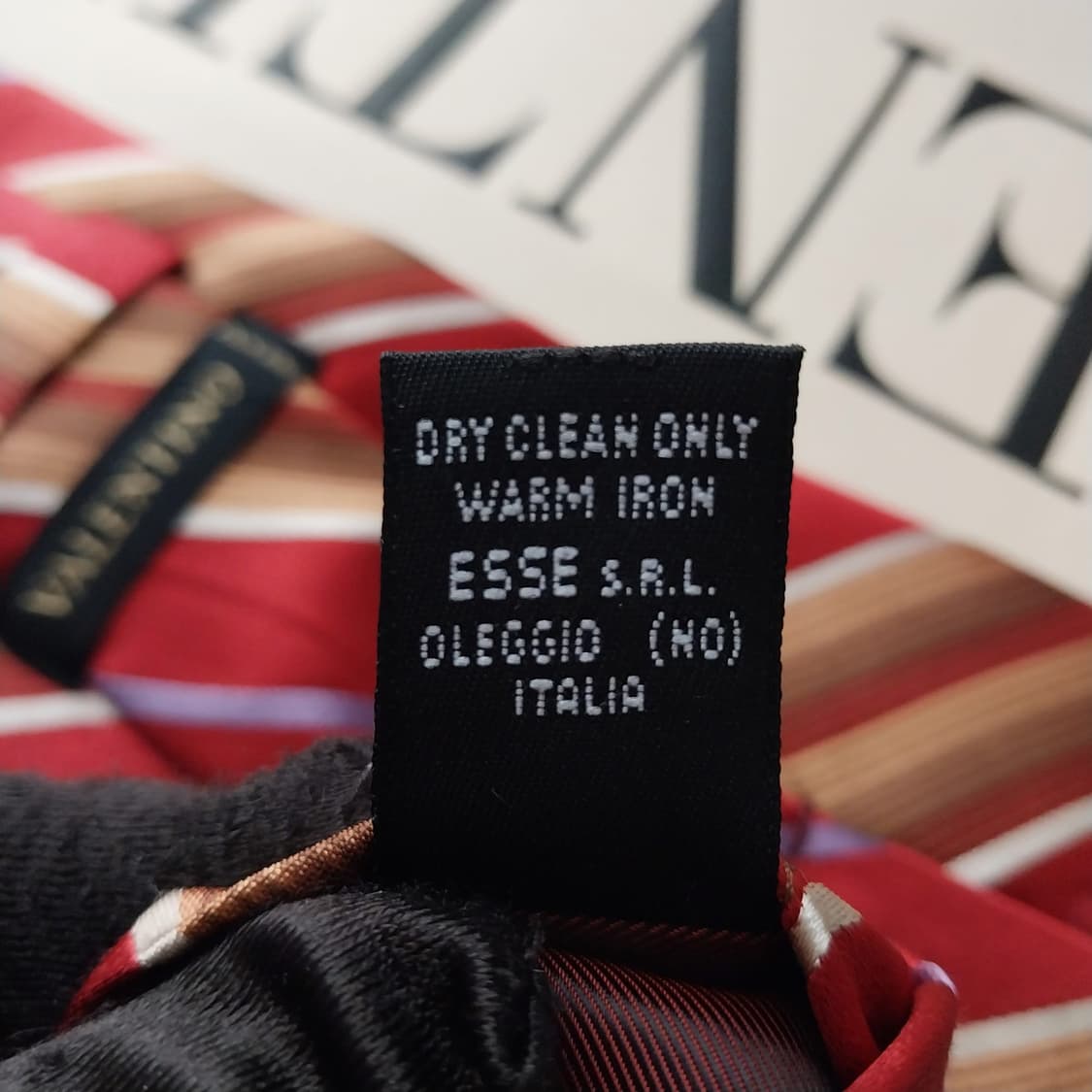 발렌티노 실크 레드 스트라이프 넥타이 9.6cm A등급 K1618
 상품이미지9