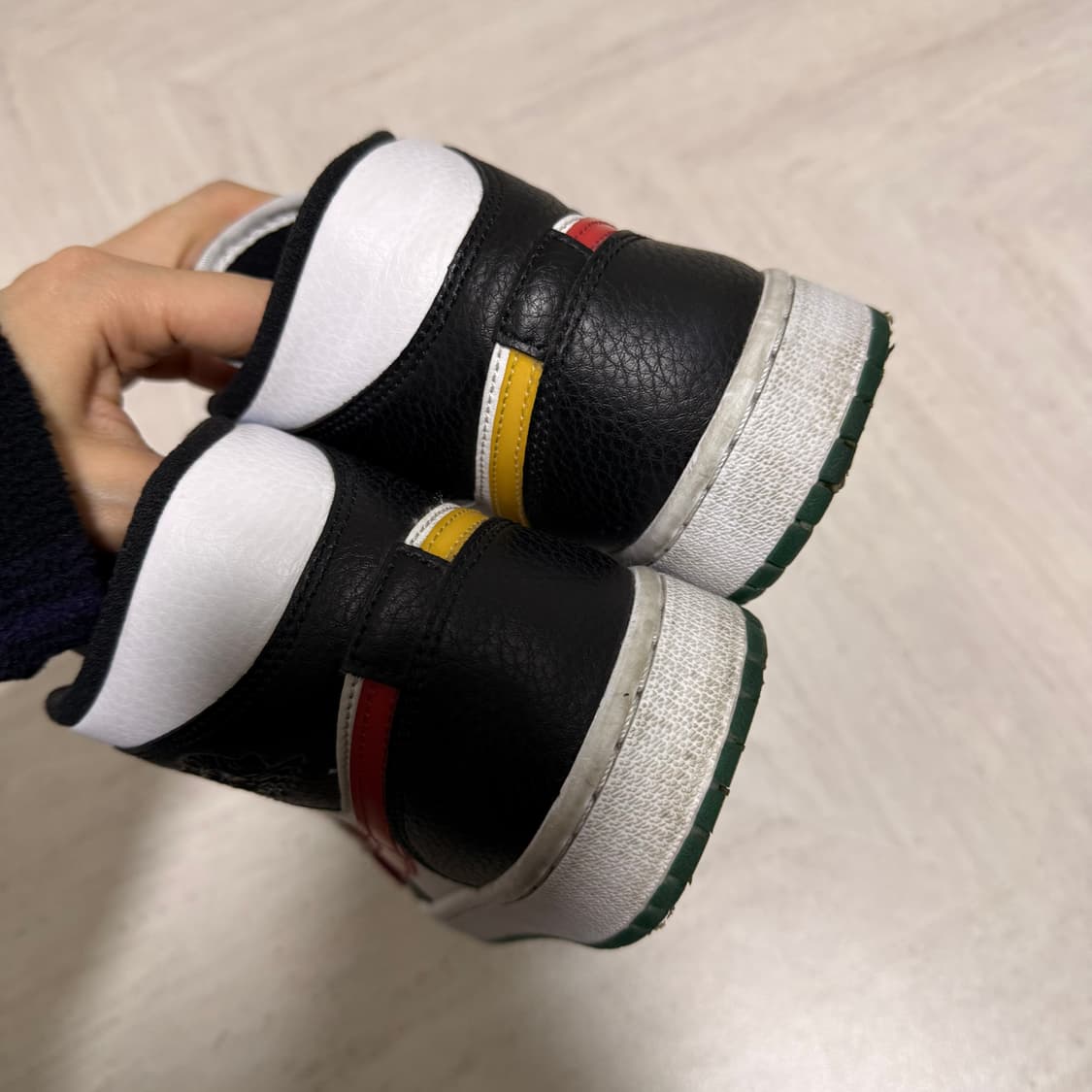 [W245] 조던 1 미드 얼터네이트 스우시 상품이미지4