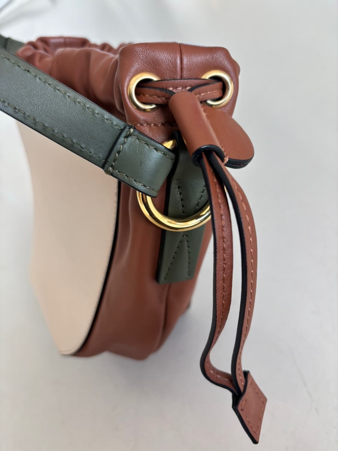 Marni Gusset Bucket Bag 상품이미지5
