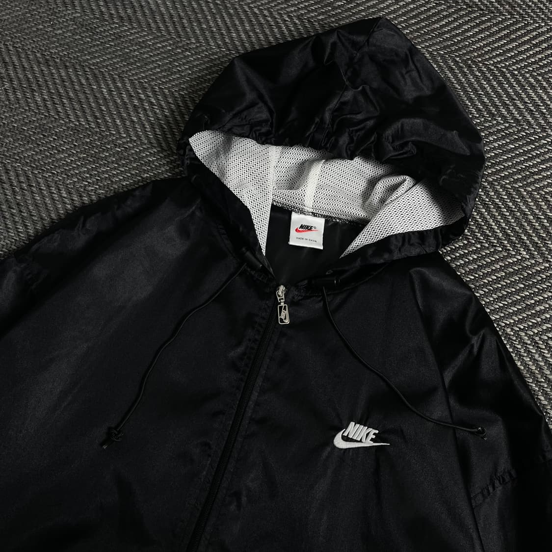 나이키 글로시 우븐 윈드러너 바람막이 블랙y 3826 상품이미지5