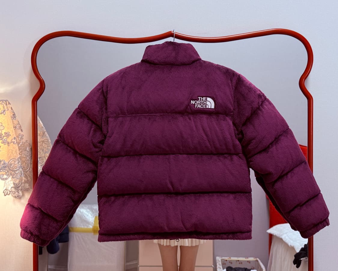 노스페이스 벨루어 눕시 벨벳 숏패딩 여성용 95(M) 상품이미지2