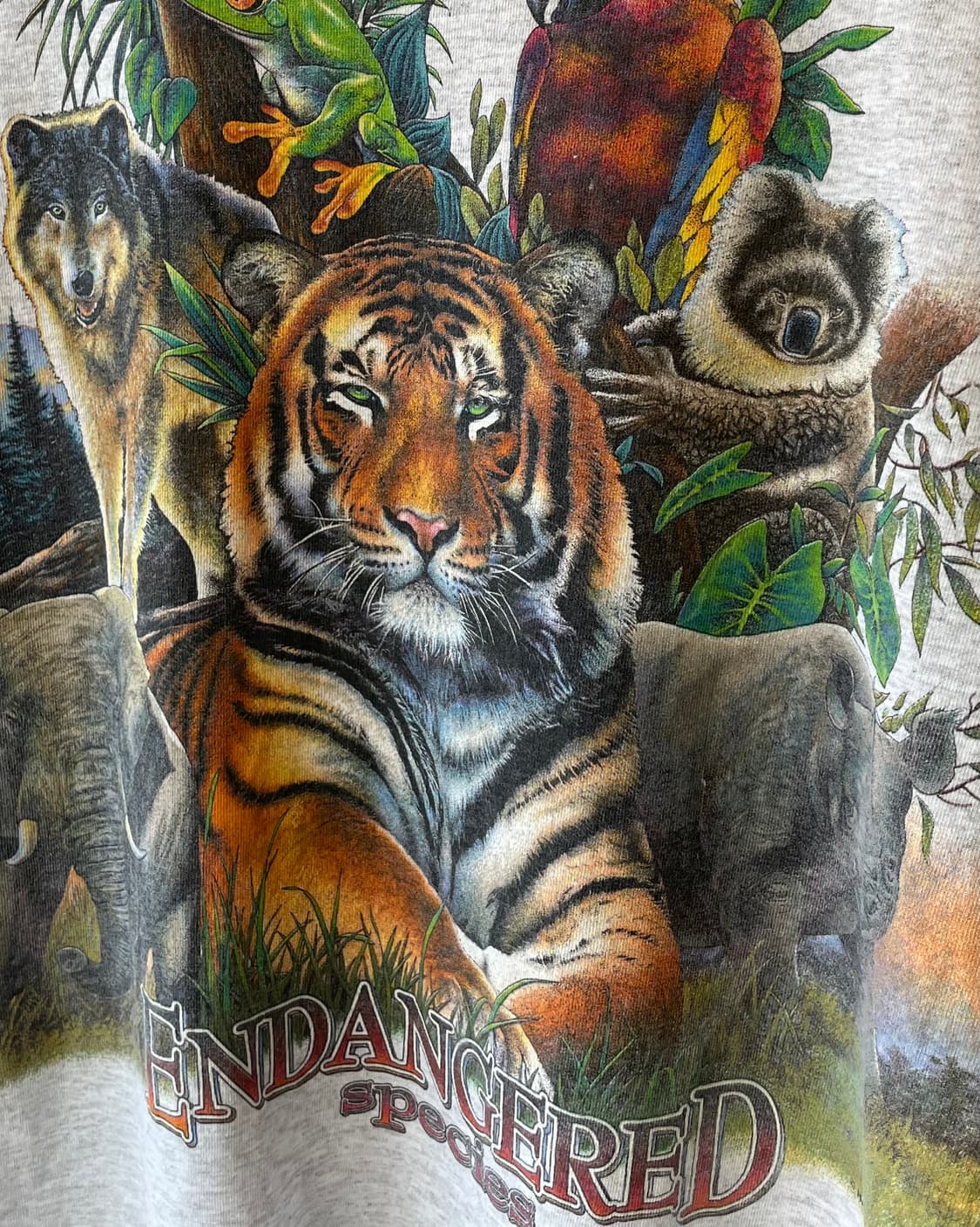 90‘s USA “Endangered Species” T-shirt 상품이미지3
