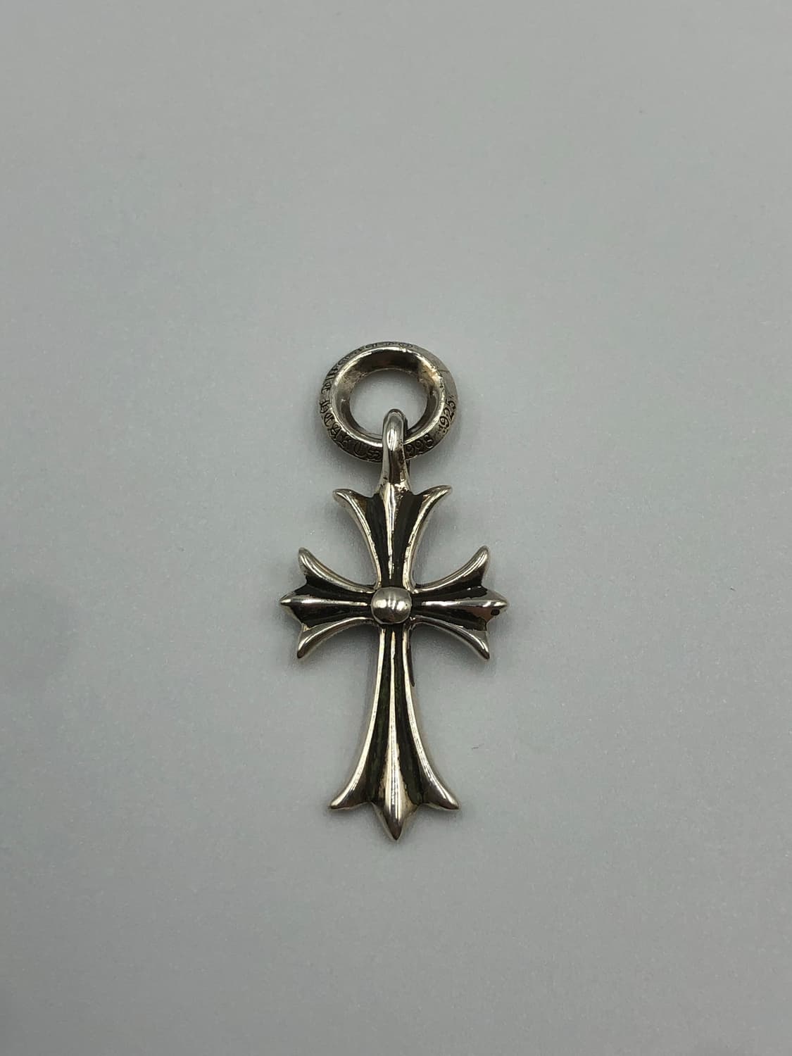 크롬하츠 타이니크로스 참 펜던트 상품이미지1