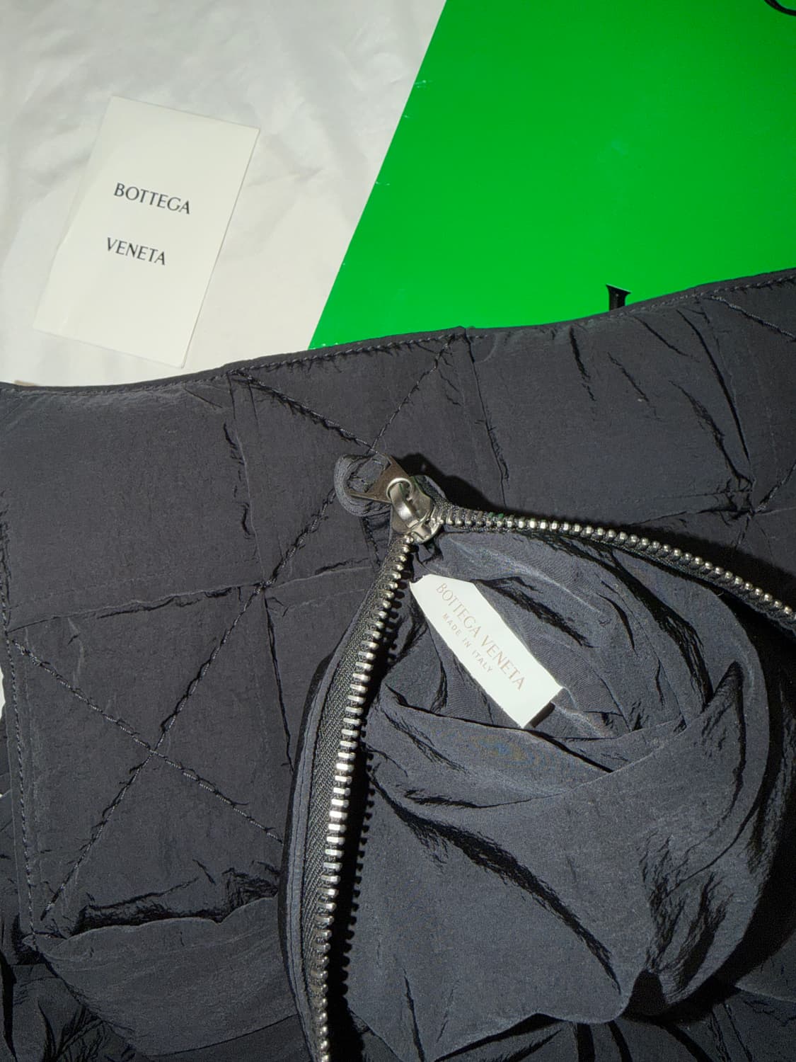 [OS] 보테가베네타 패딩 카세트백 상품이미지5