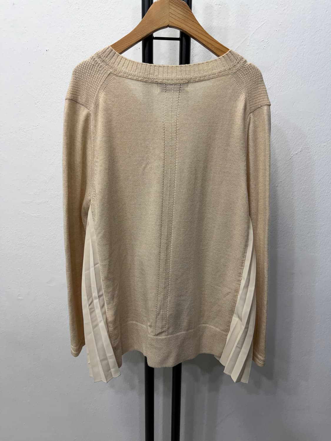 정품) MINE 마인 한섬 브이넥 니트 풀오버 베이지 90F 상품이미지4