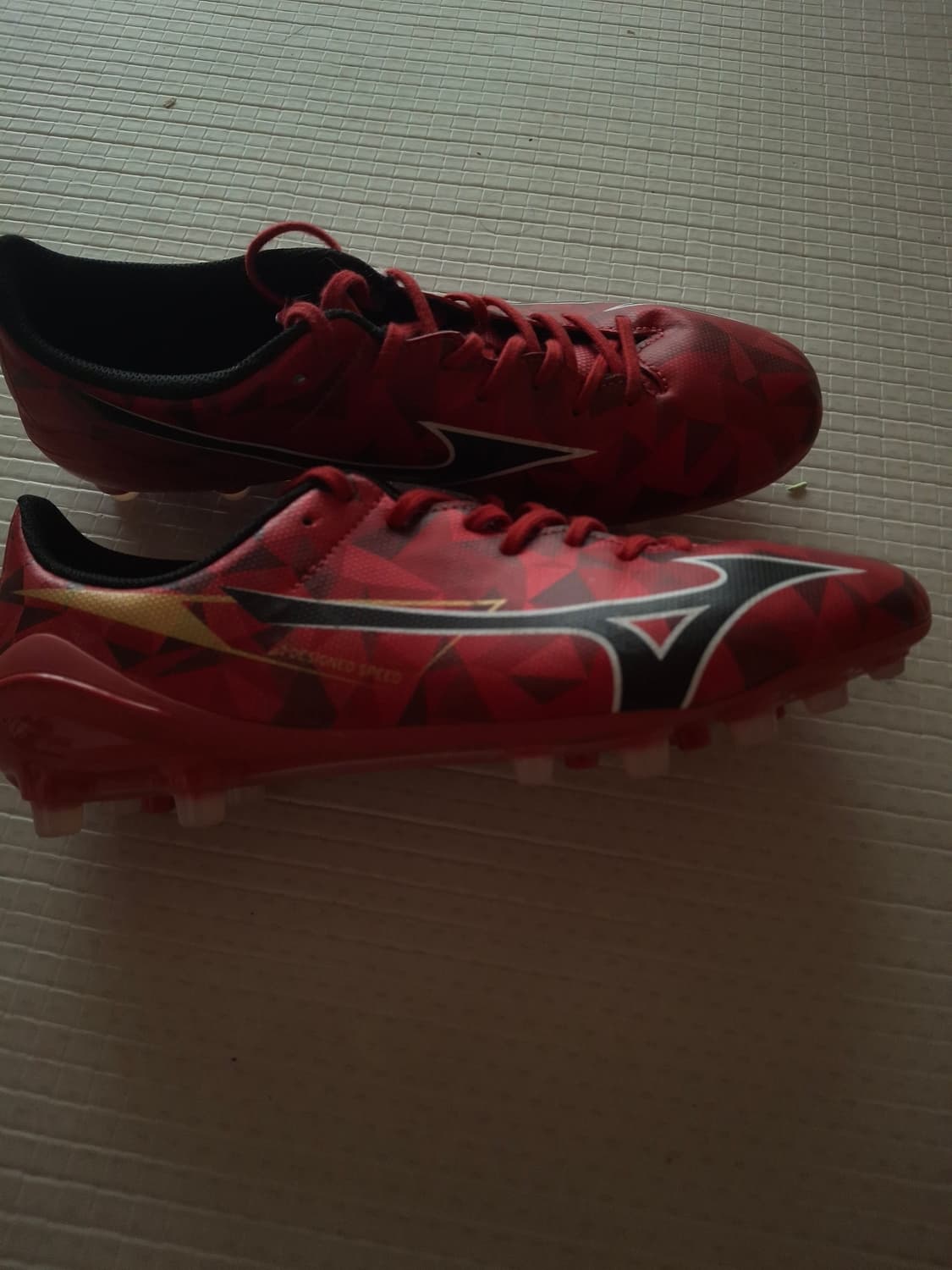 미즈노 축구화 상품이미지1