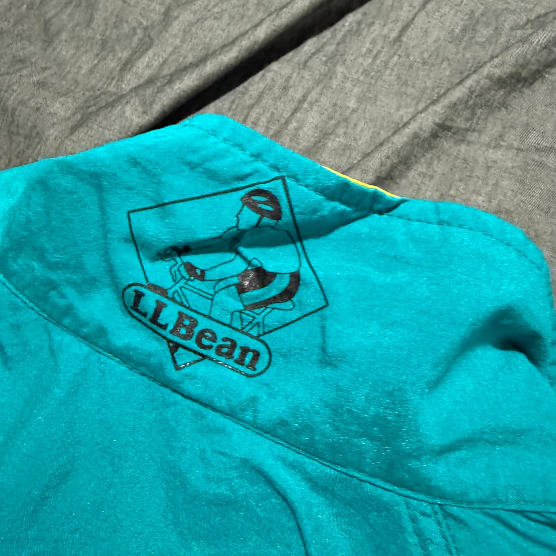 by HIND Mesh-Trimmed Nylon Jacket 상품이미지7