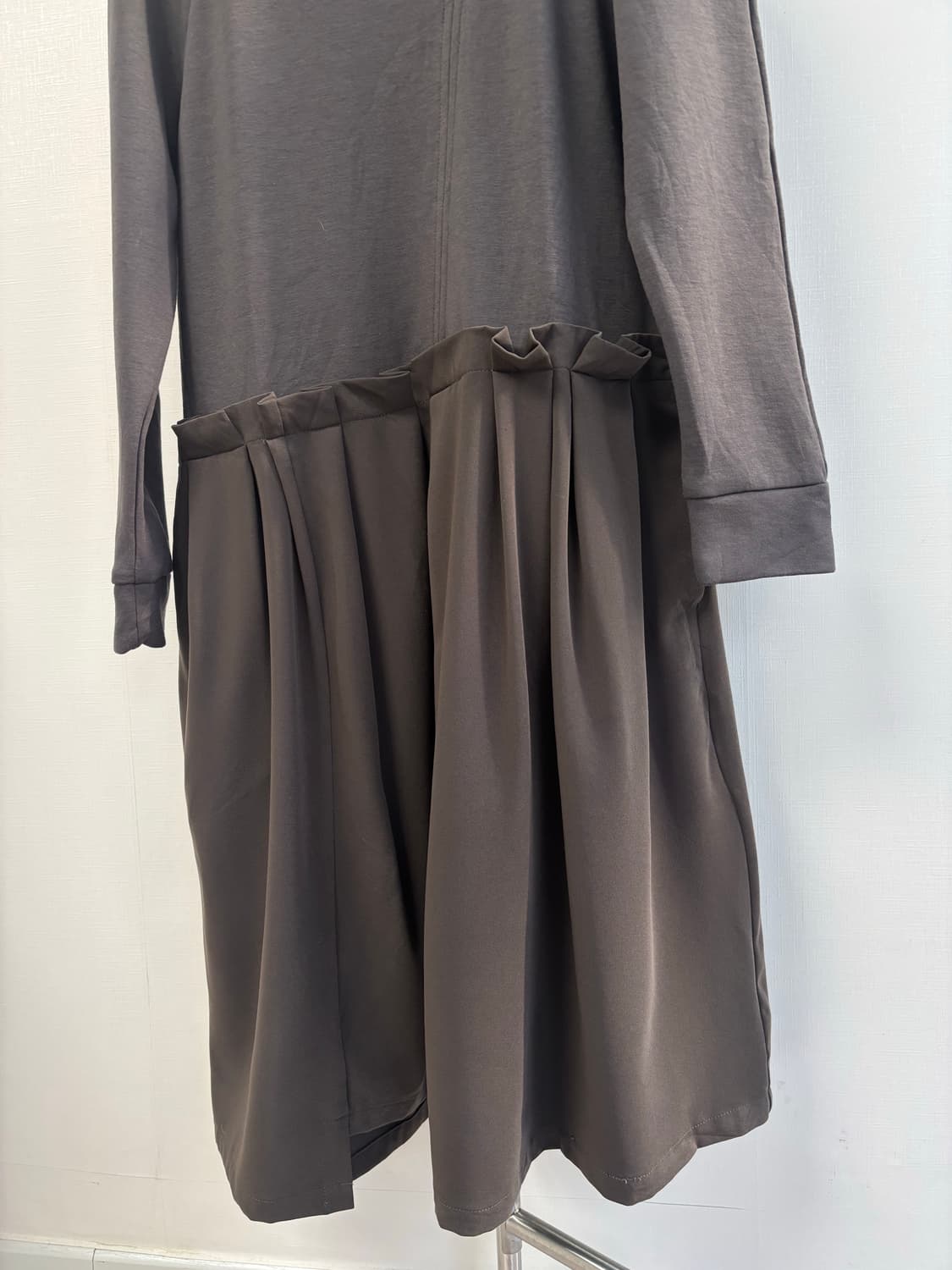 espace de calma 와코 사선 버튼 포인트 폴리 주름 원피스 상품이미지3