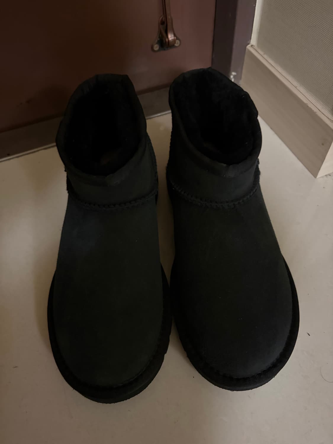 어그 클래식 미니 블랙 상품이미지3