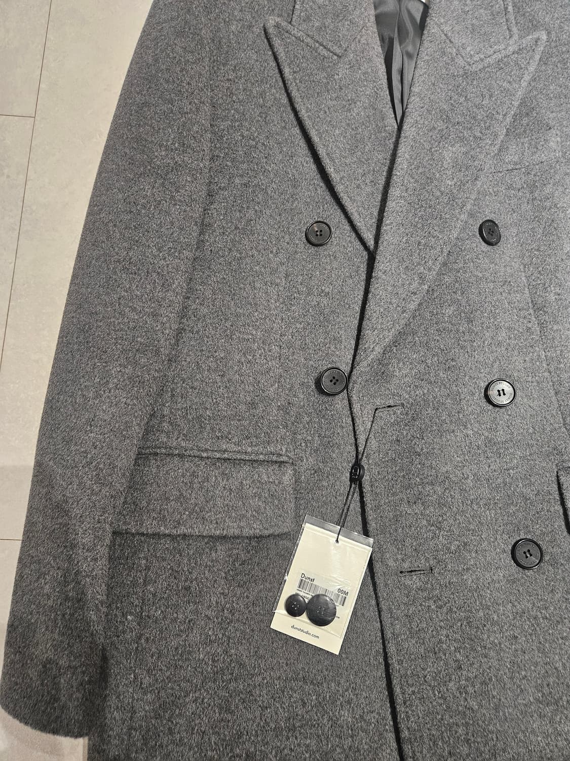 던스트 유니섹스 터일러드 캐시미어 코트  상품이미지4