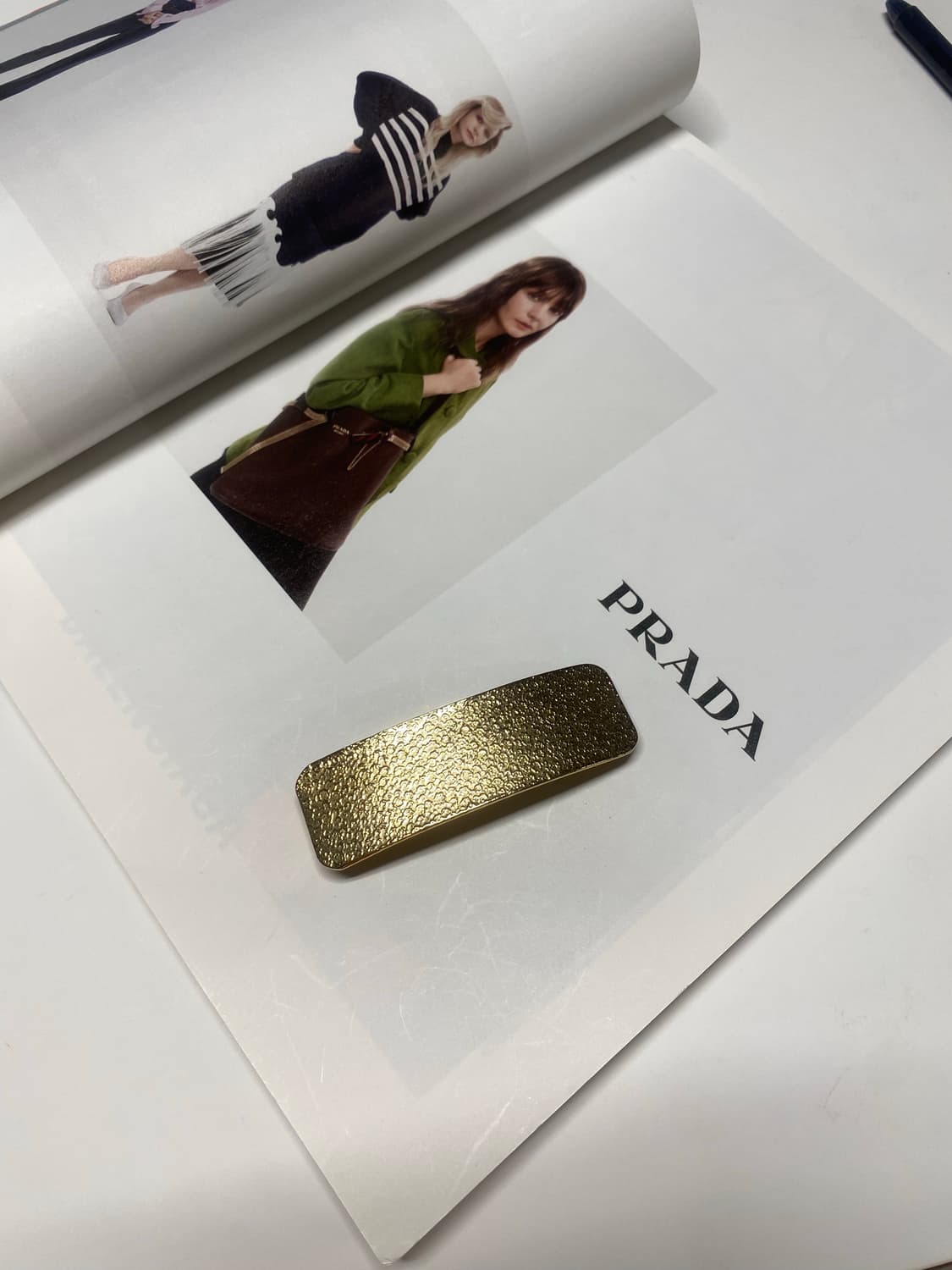 일본 수입 골드 텍스쳐 자동 헤어핀 머리핀 상품이미지1