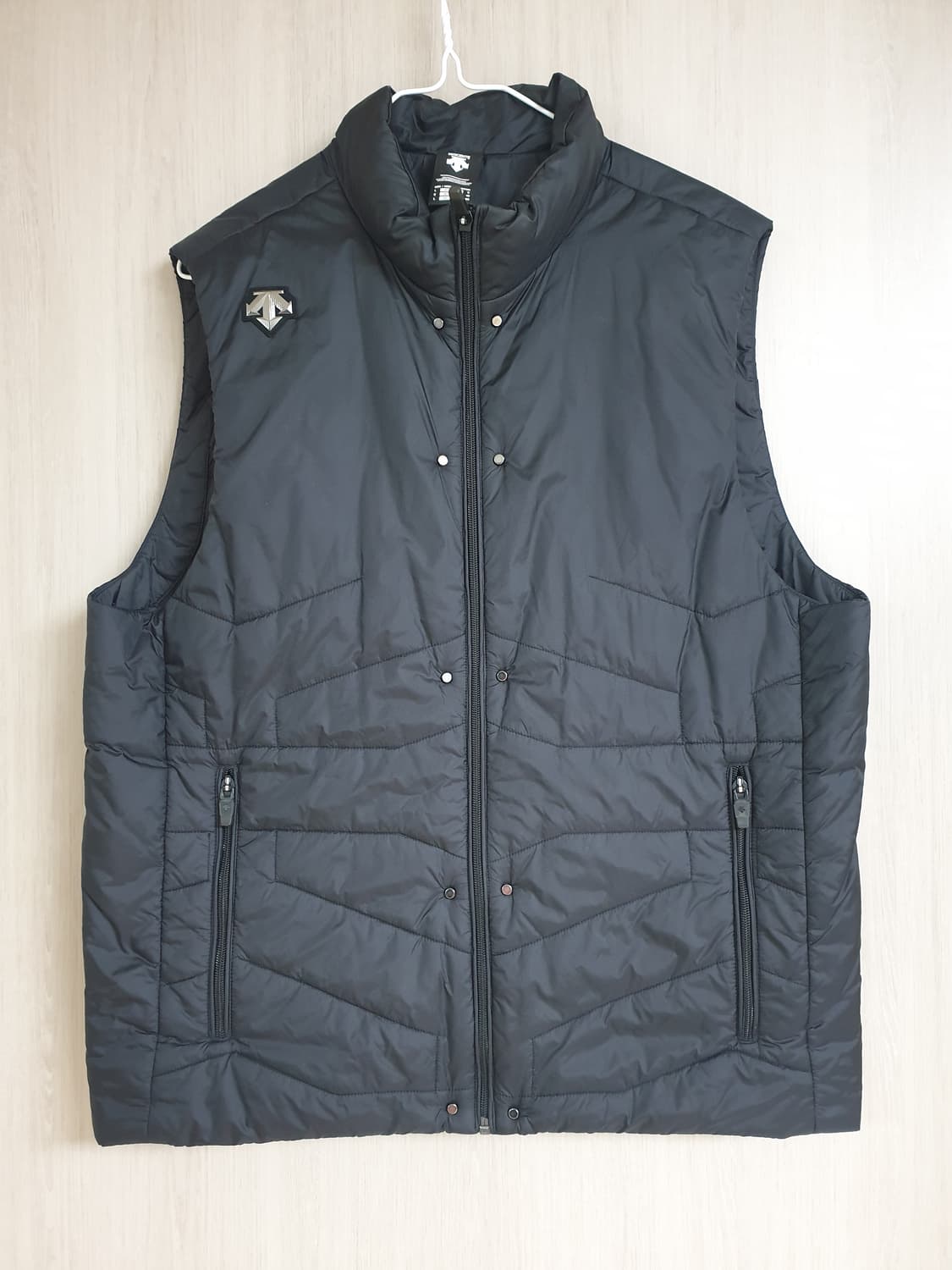 데상트 조끼 상품이미지1