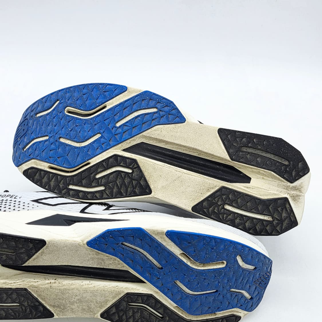 뉴발란스 퓨어셀 프로펠 v5 쿼츠 그레이 앙고라 (270 2E) 상품이미지3