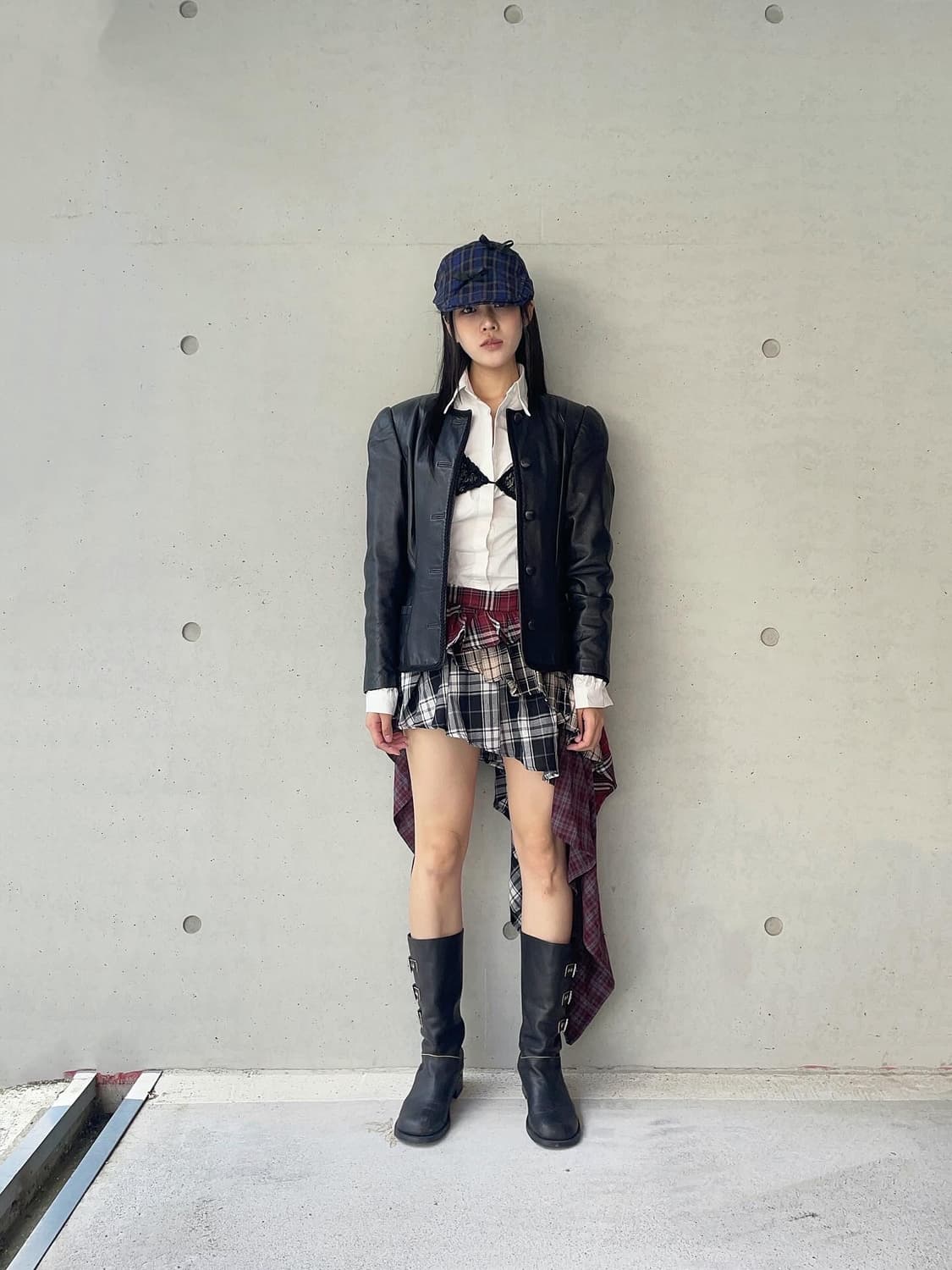 Black round neck button leather jacket 상품이미지2