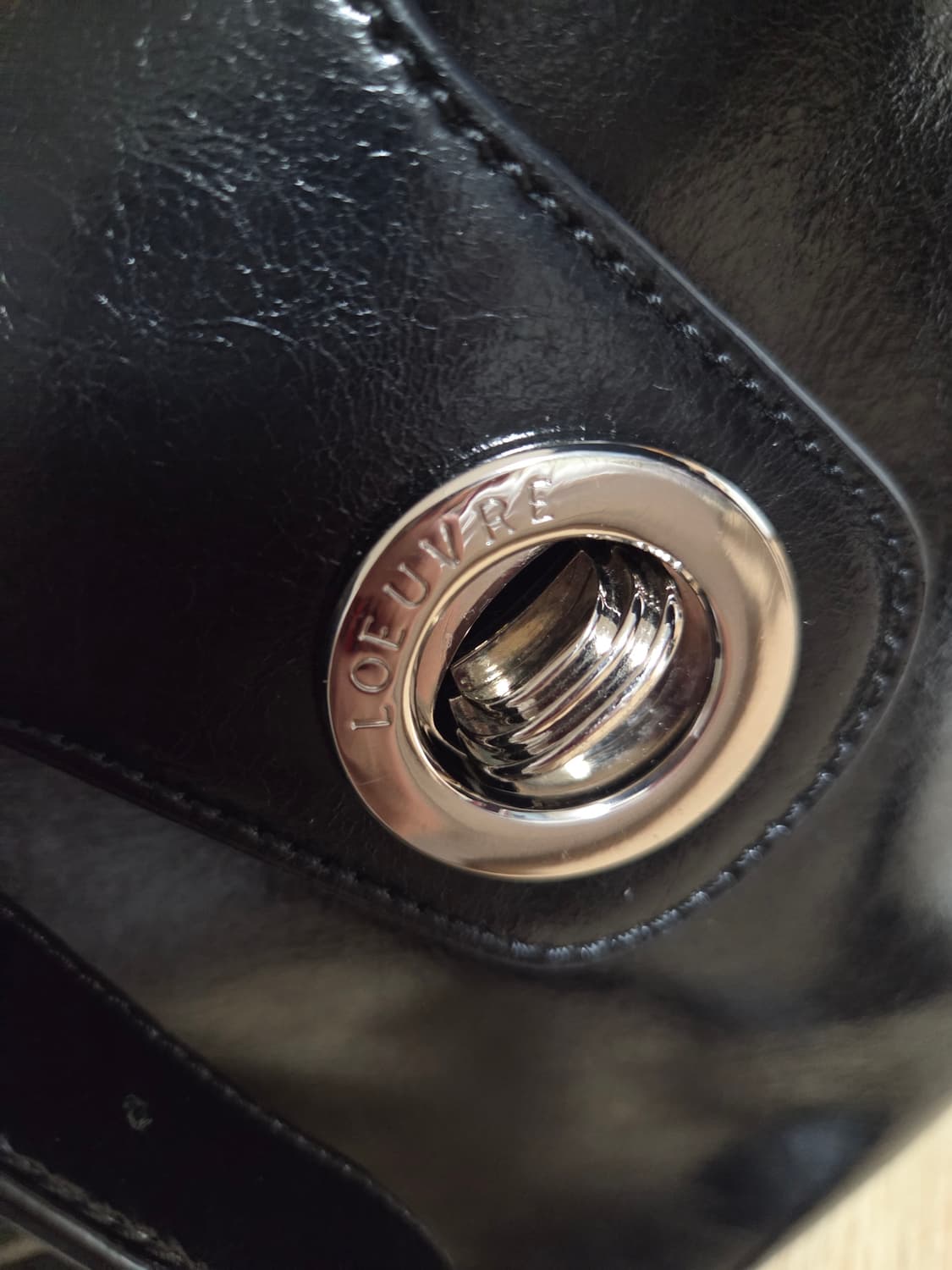 루에브르 삭드 퐁텐느 라지블랙 판매(3회 사용) 상품이미지7