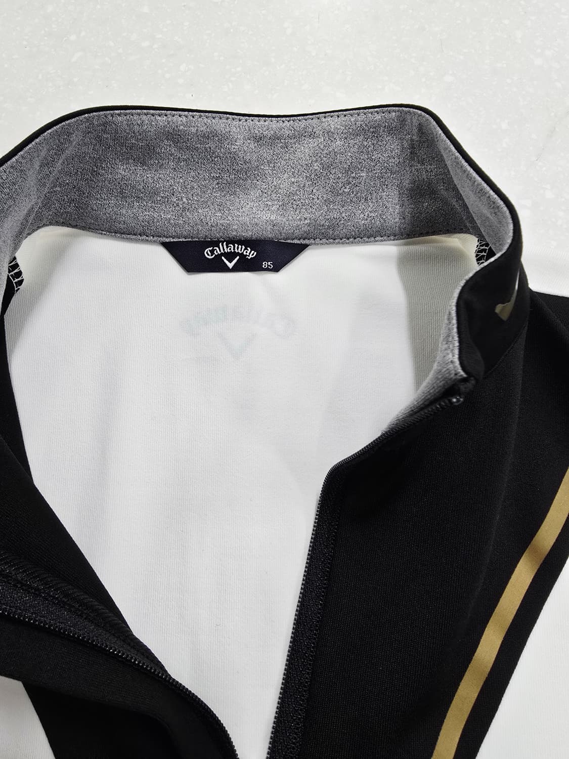 겔러웨이 화이트 블랙 배색 긴팔 티셔츠 상품이미지8