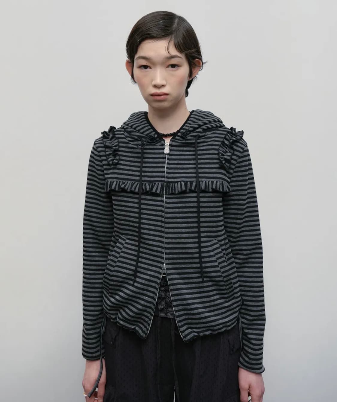 Ruffled Stripe Zip Hoodie [Black] 상품이미지1