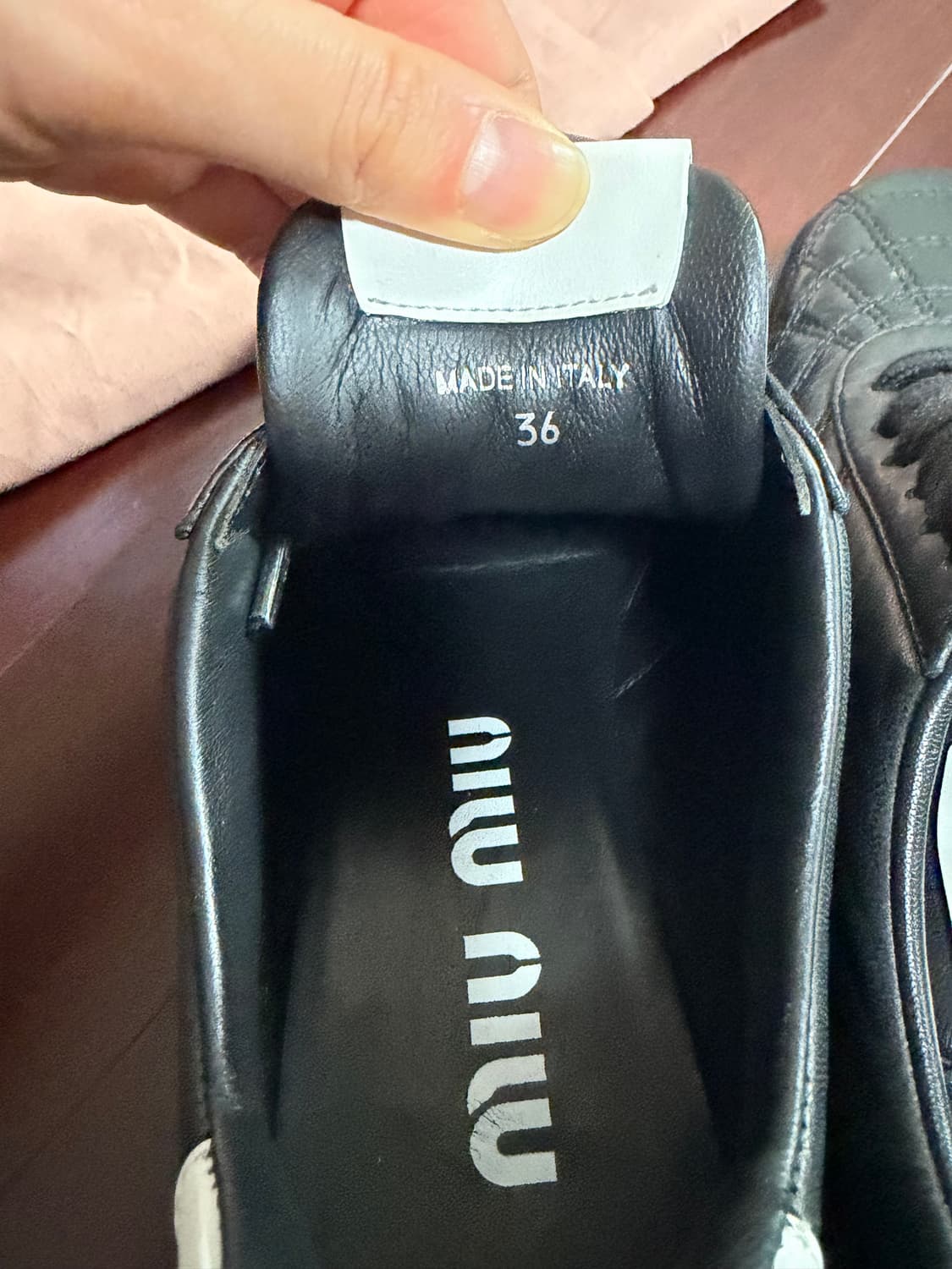 미우미우 나파 가죽 미들힐 스니커즈 상품이미지3