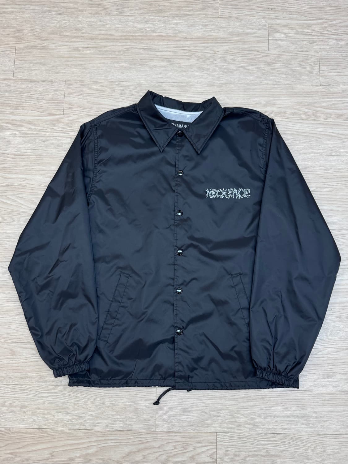 와코마리아 넥페이스 코치자켓 상품이미지1