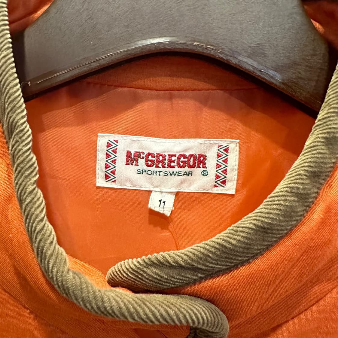 맥그리거 스포츠웨어 퀼팅 자켓 코듀로이 라인 배색 하이넥 디테일 주황 상품이미지5