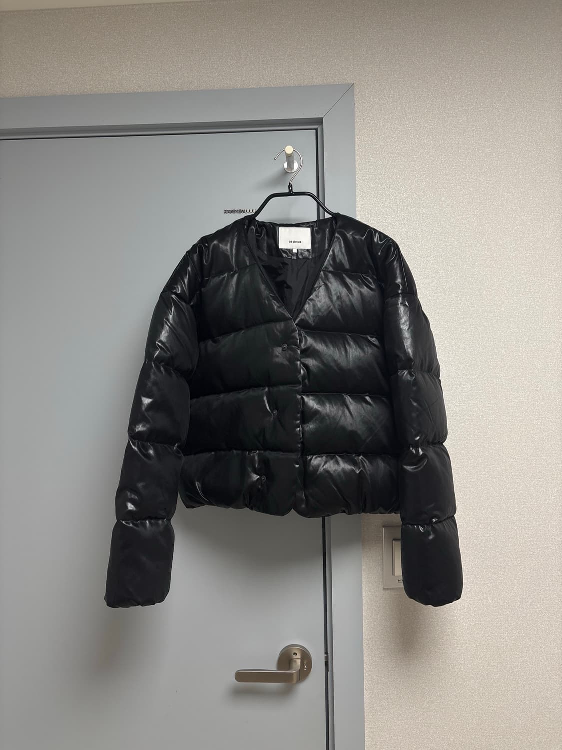 08sircus 08서커스 다운패딩 스탠드얼론 에크루 상품이미지1