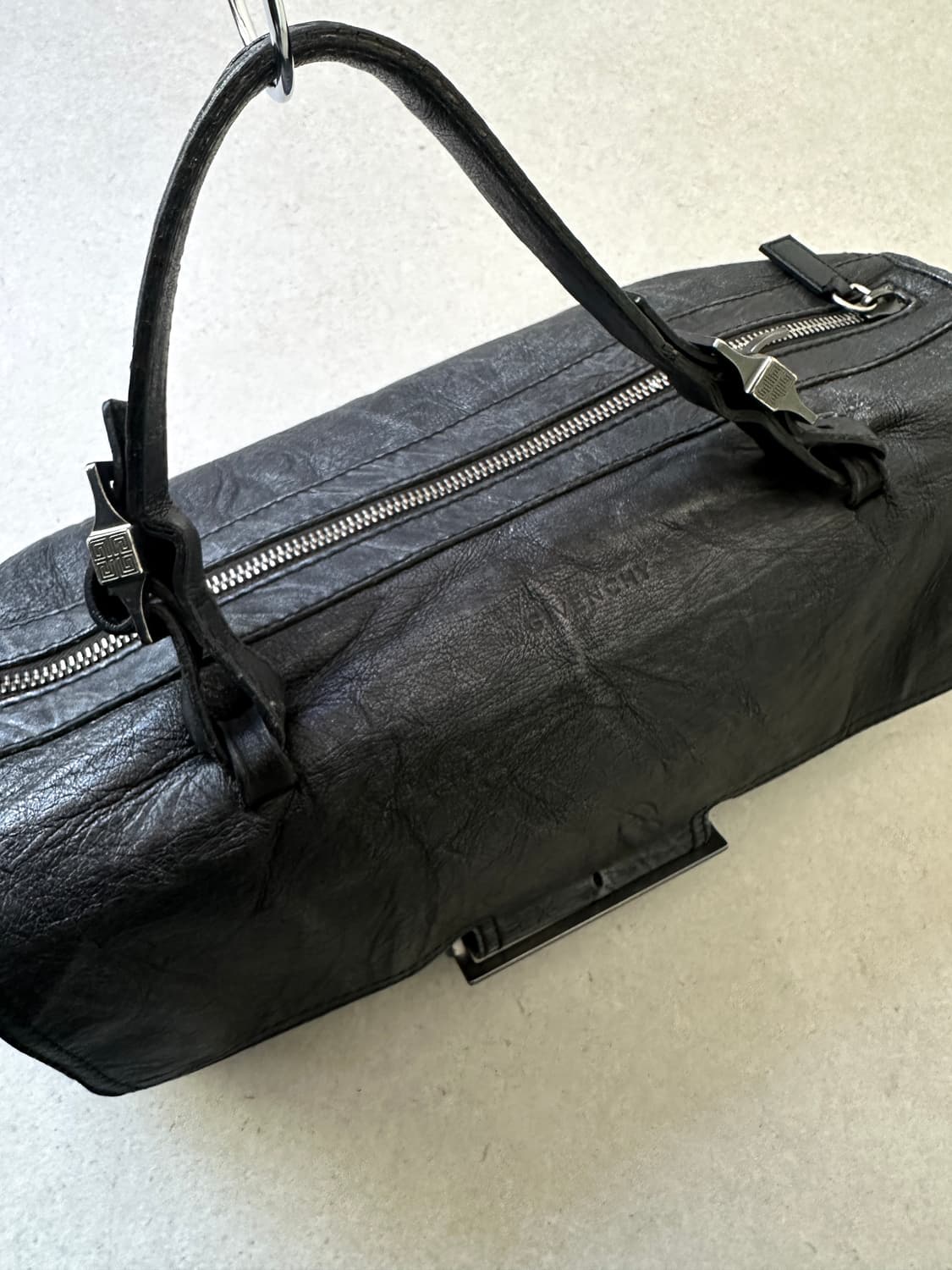 지방시 2000s 워시드 레더 사첼 보스턴백 상품이미지5